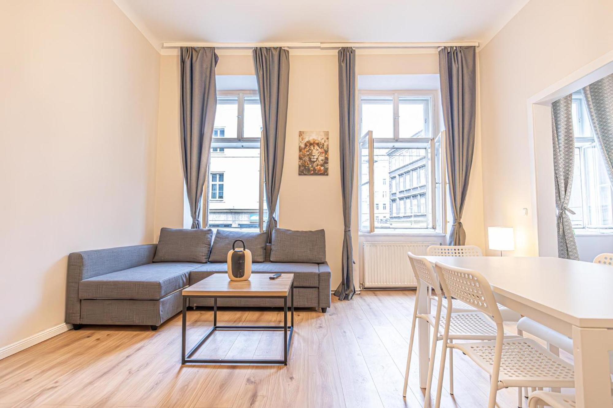 Comfortable 2br & 1lr In