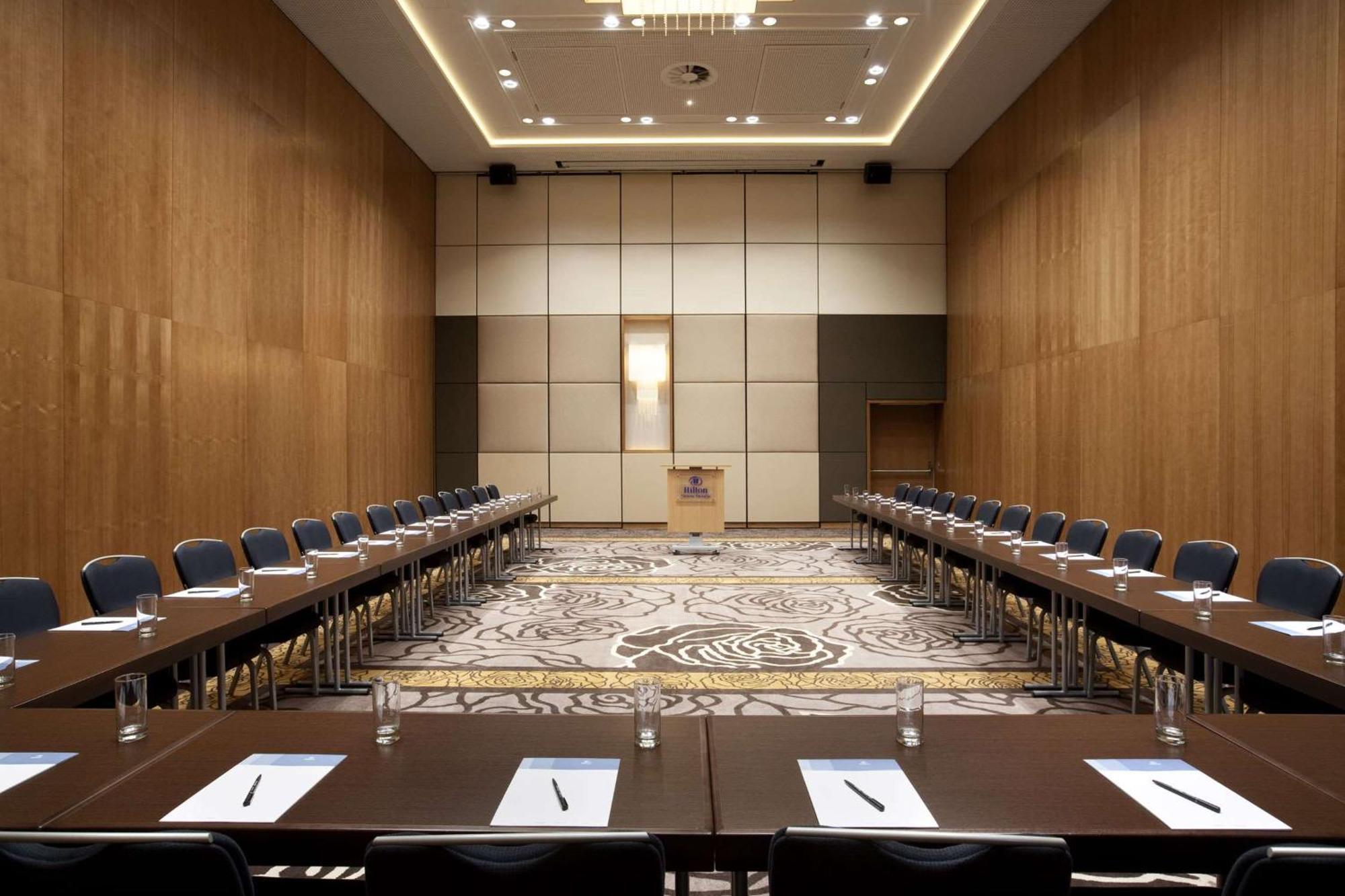 Hilton Waterfront Hotel Viena