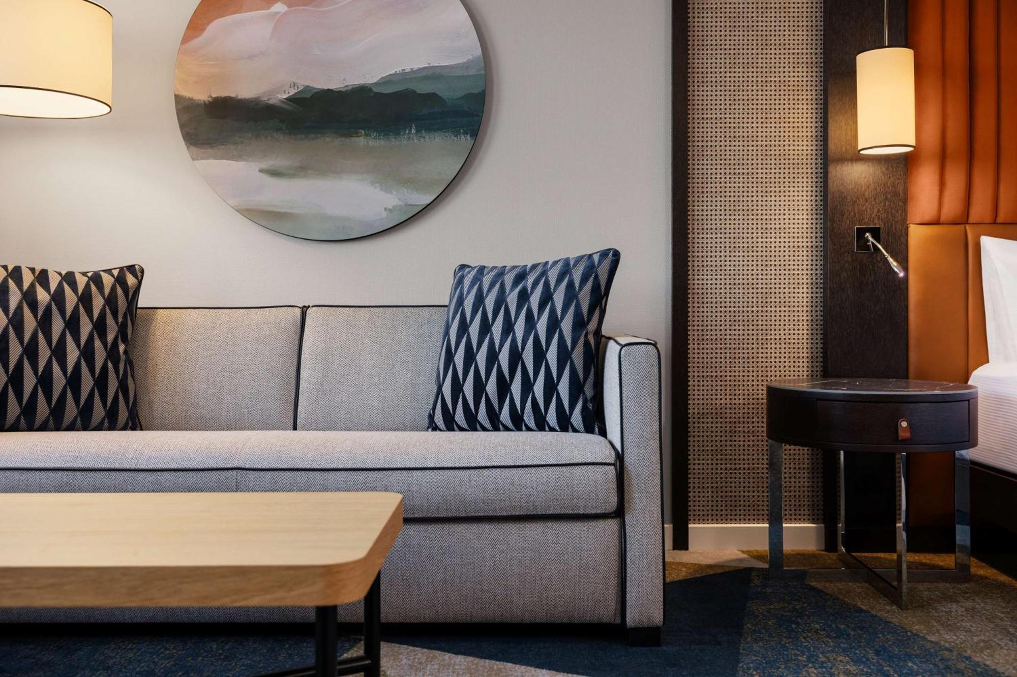 Hilton Waterfront Hotel