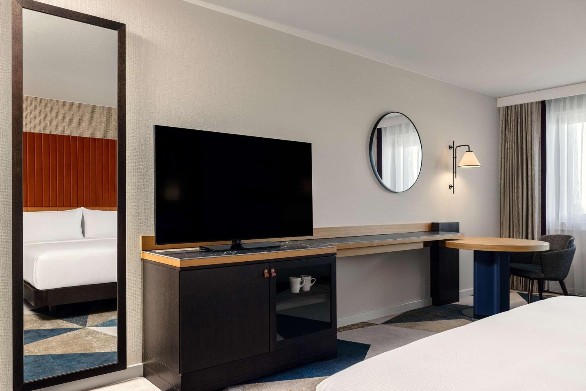 Hotel Hilton Waterfront 4*