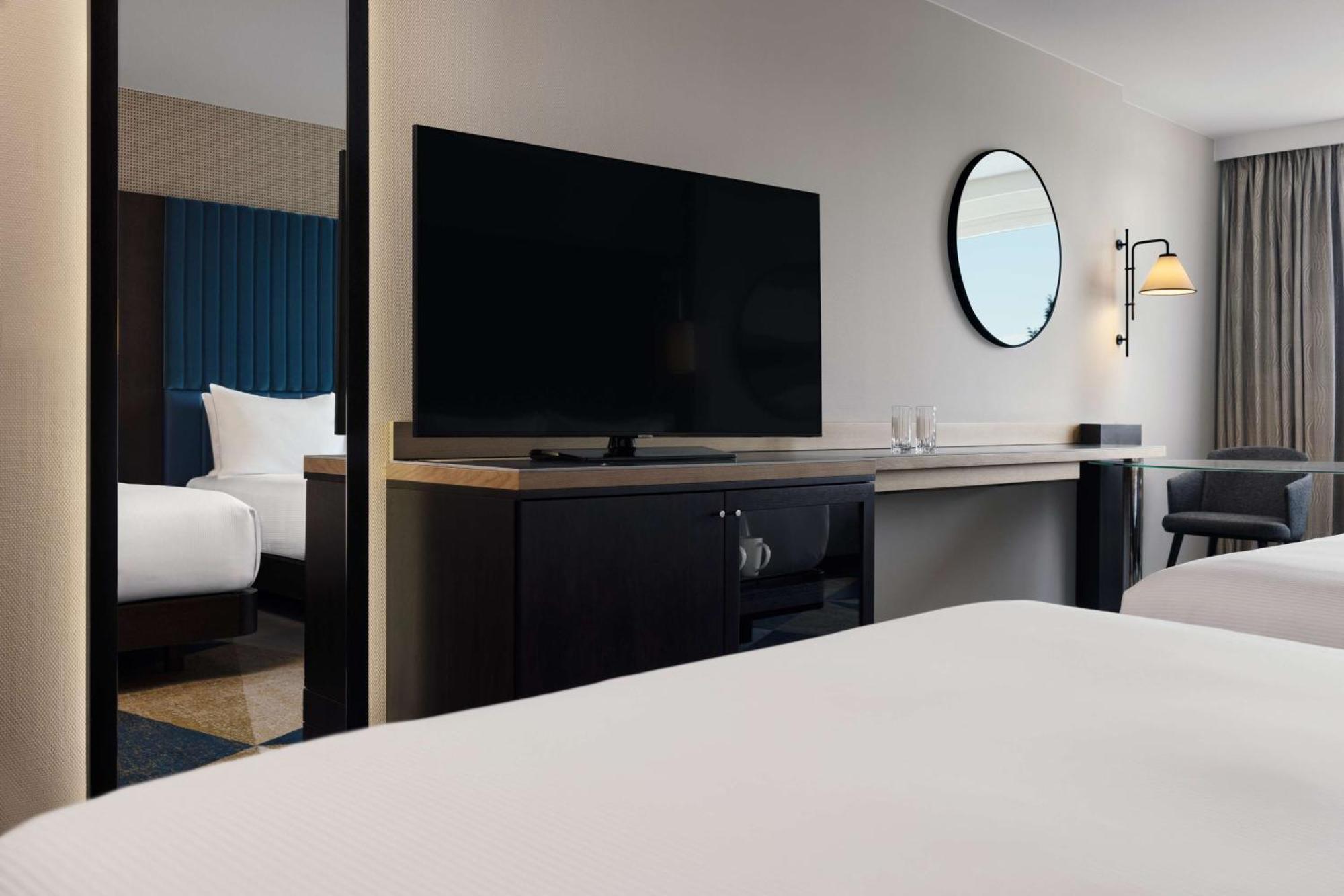 Hilton Waterfront Hotel