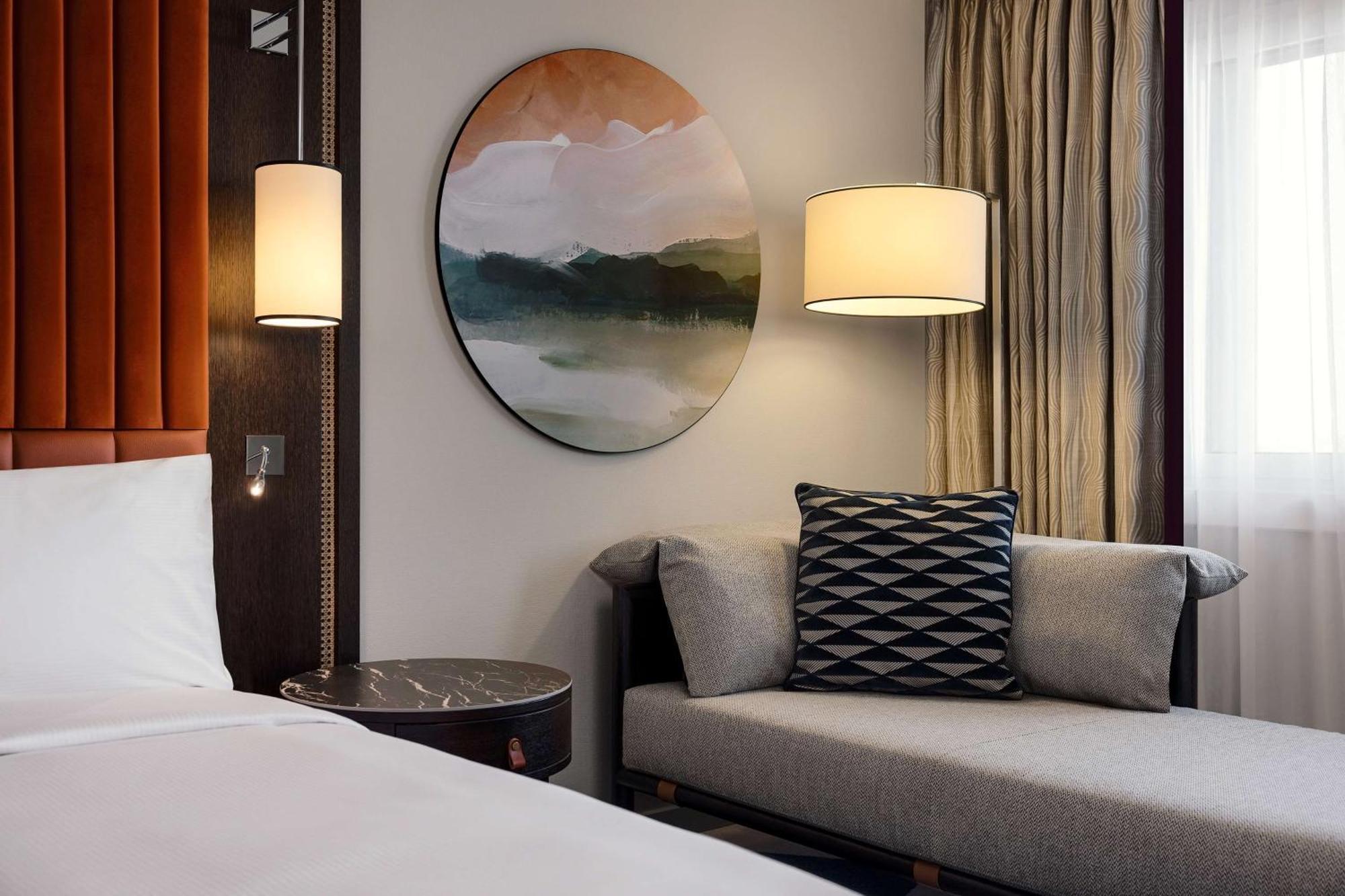 Hilton Waterfront Viena