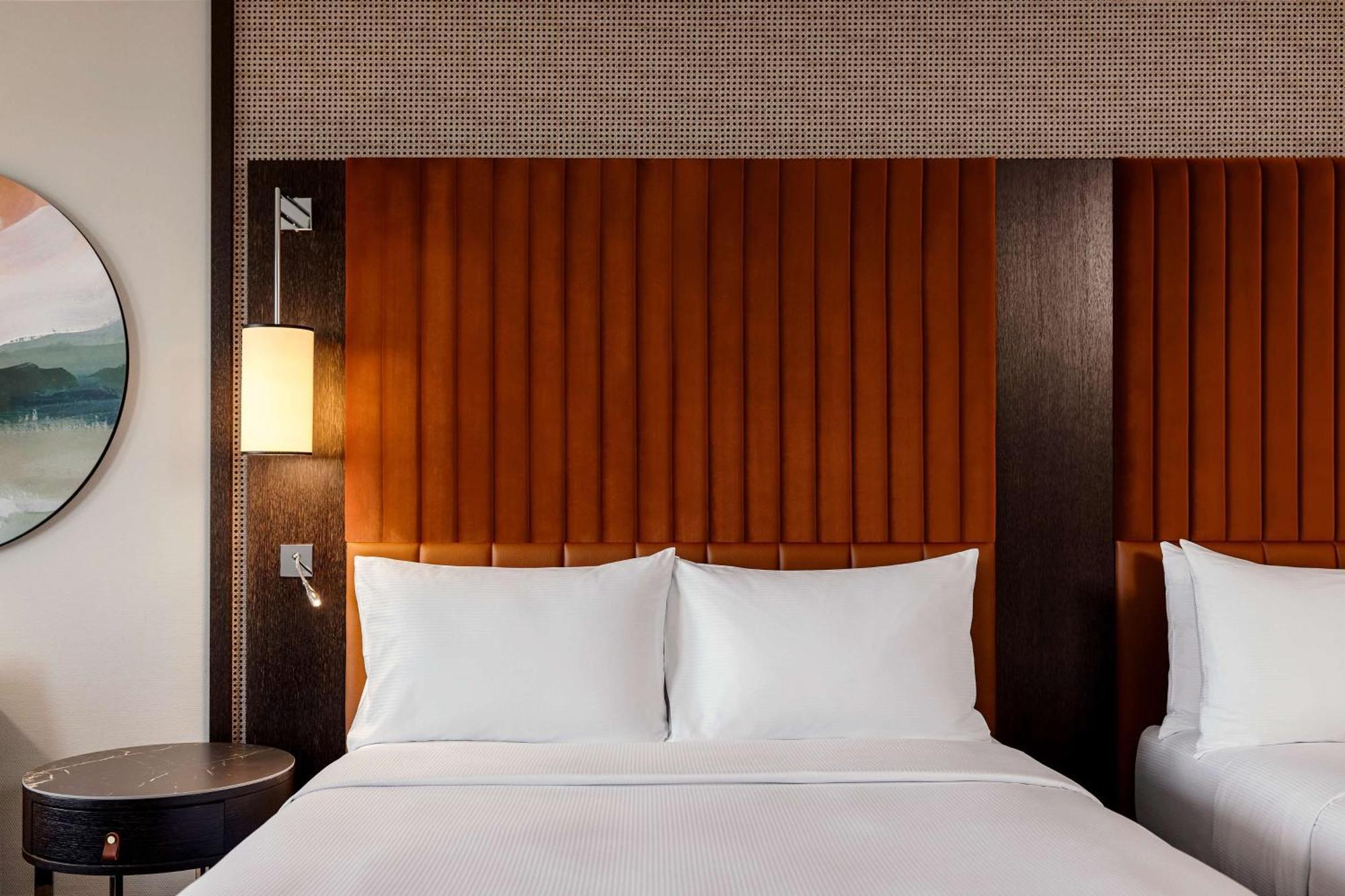 Hilton Waterfront Hotel