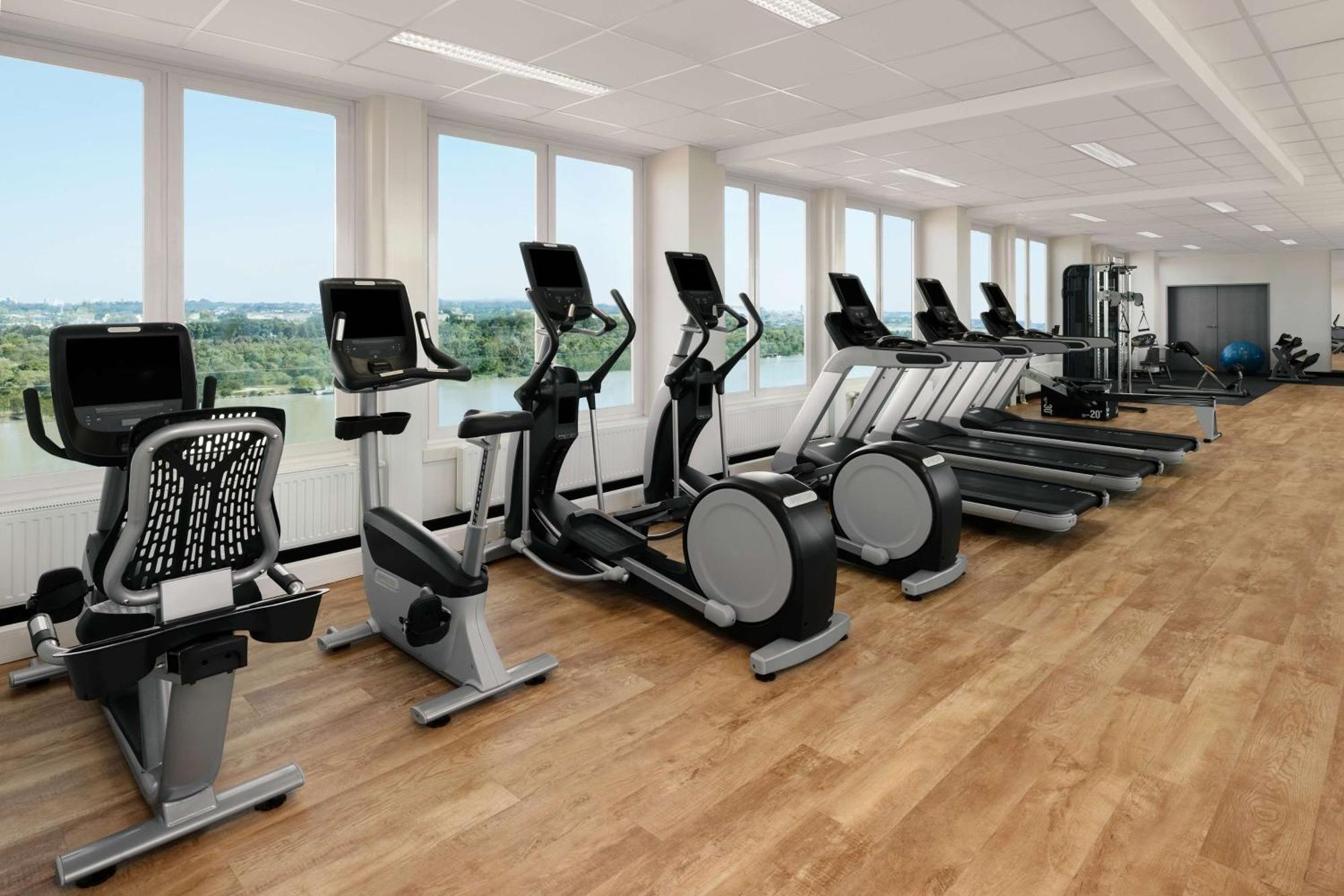 Hotel Hilton Waterfront 4*