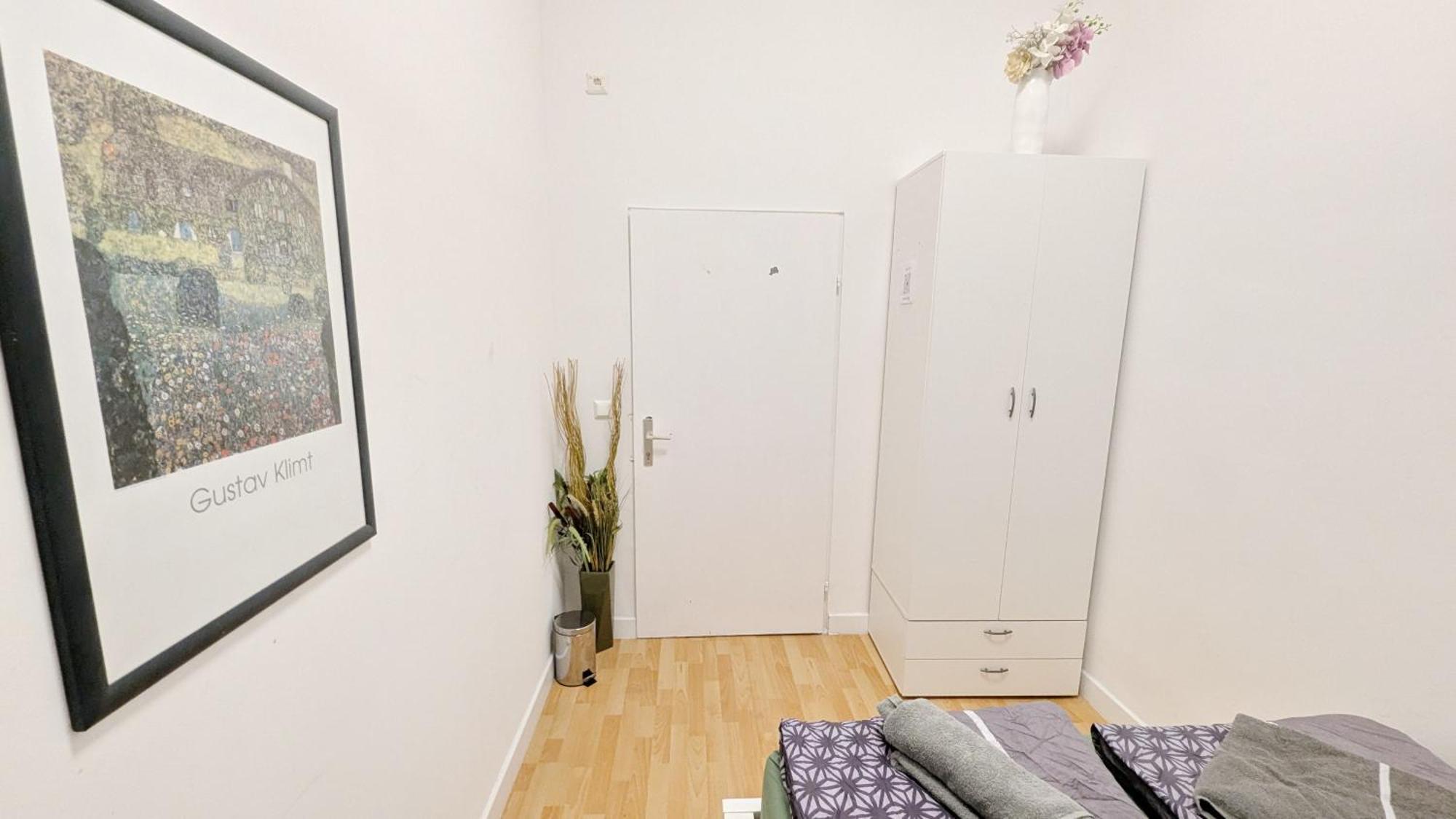 Comfortable In Lugner Area Homestay
