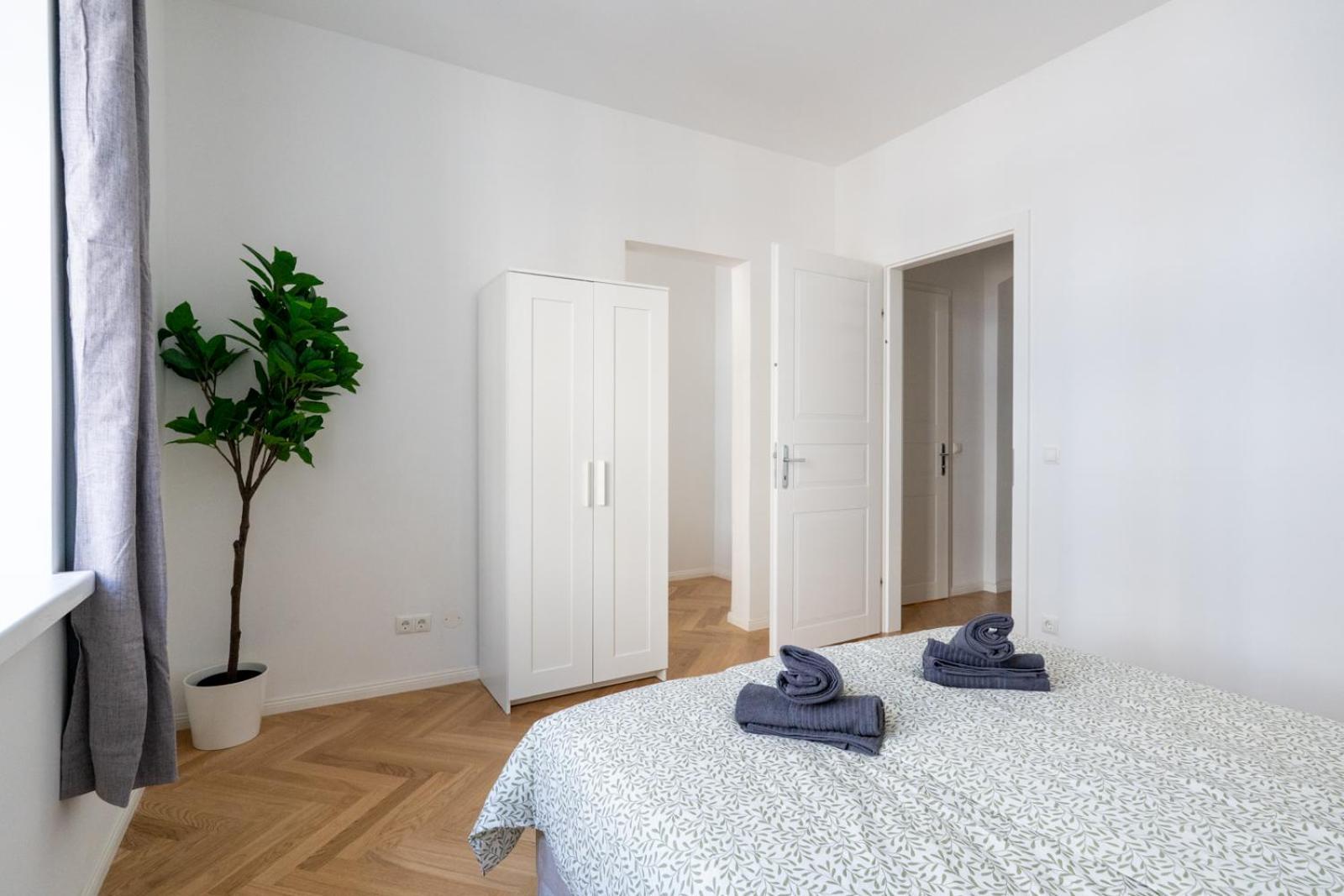 Apartment Premium With Balcony *
