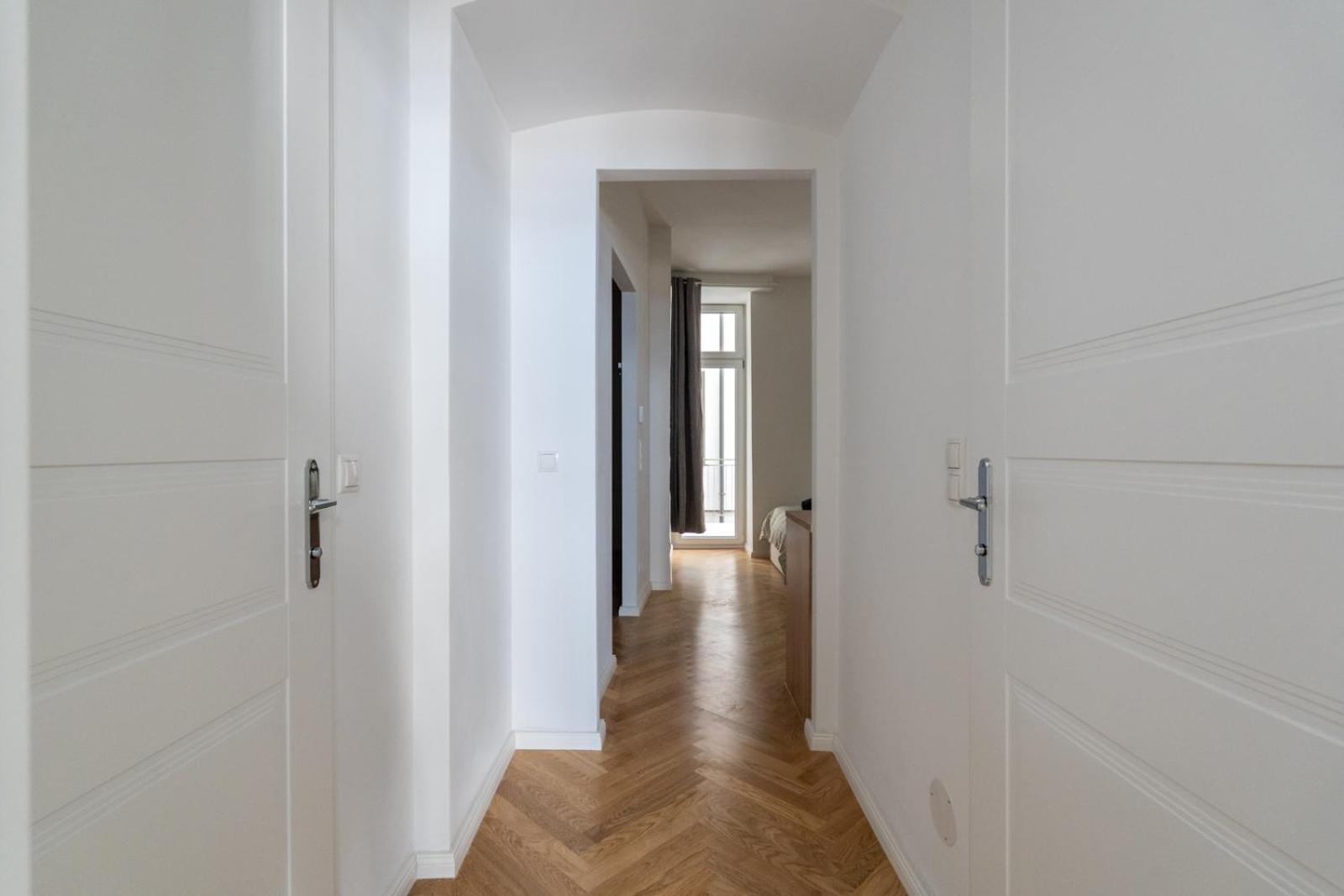 Premium With Balcony Apartment Vienna