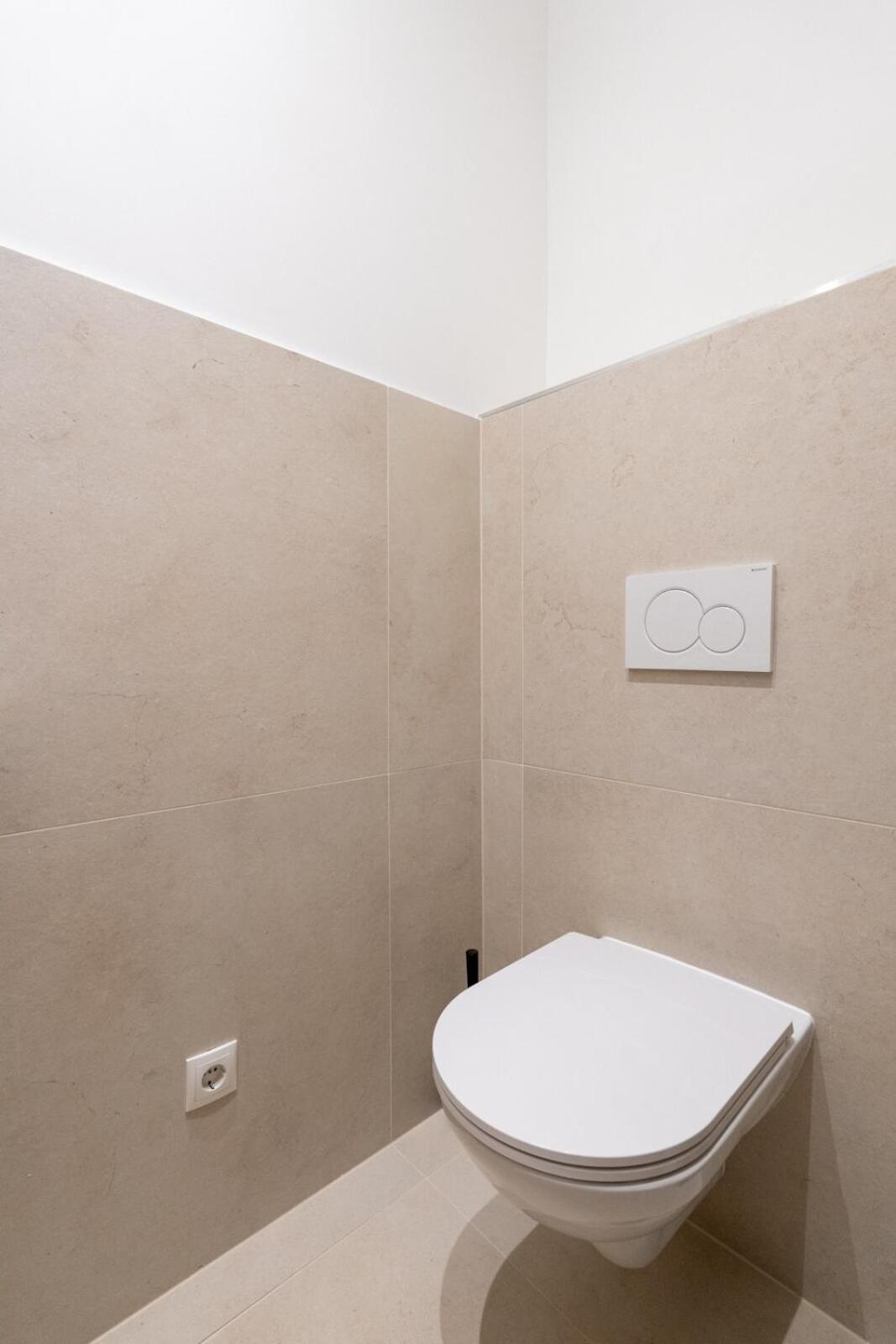 Apartment Premium With Balcony *
