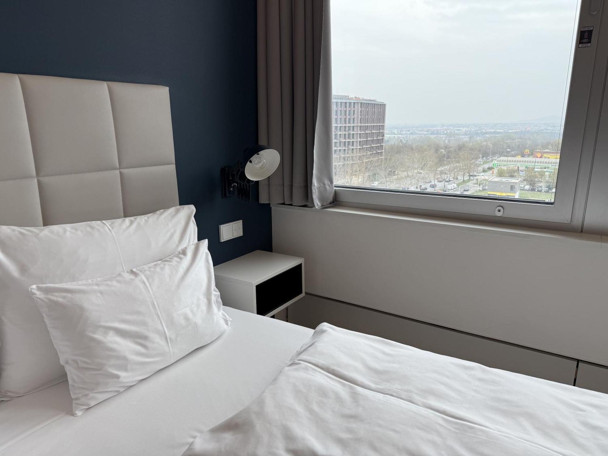Penthouse-flair With Skyline-view Apartment Vienna