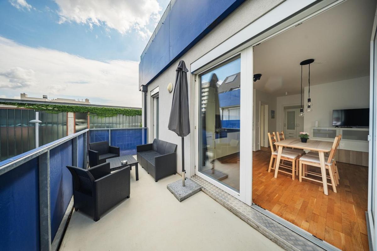 Great - 2 Bedrooms - With Parking Apartment