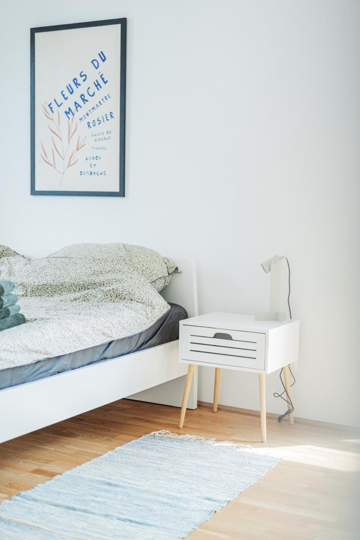 Apartment Great - 2 Bedrooms - With Parking