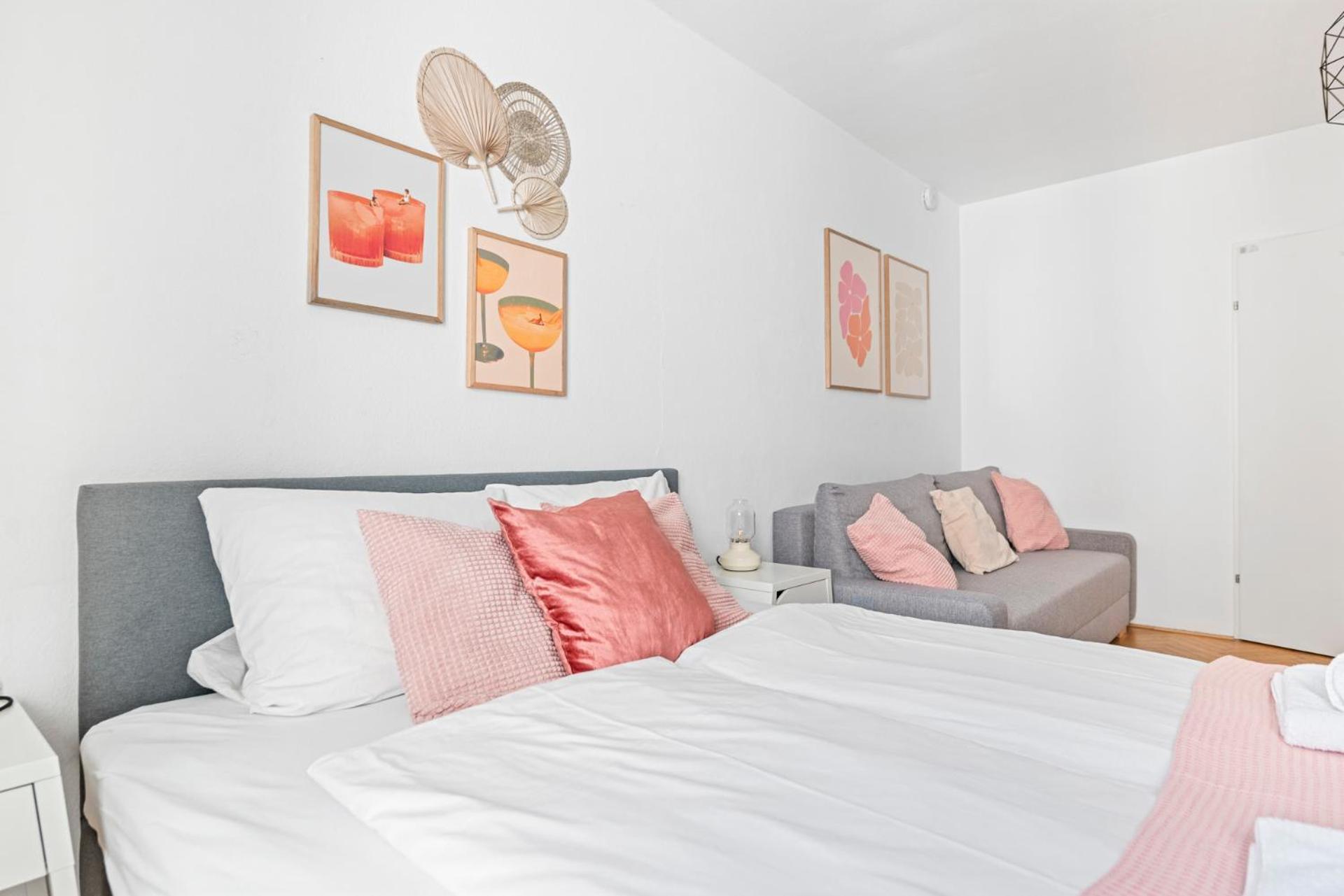 2 Bedroom In Neubau, 6 Min To Center Apartment Vienna