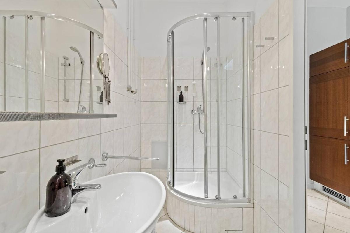 Neben Augarten I 5 Min To Metro I 10 Min To Apartment *