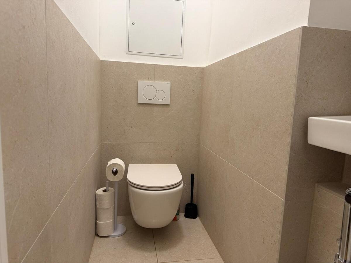 Renovated With Balcony Wien