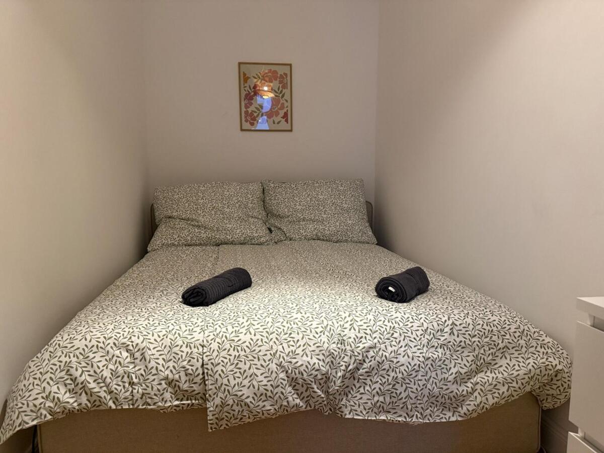 Renovated With Balcony Apartment *