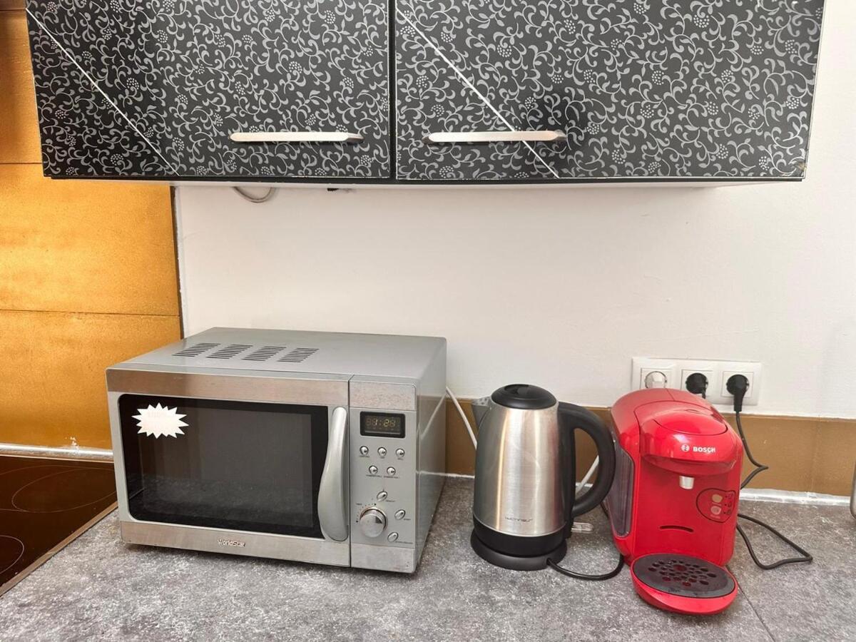 Full Premium - 2 Bedrooms For 5 People - Near Metro Holiday home