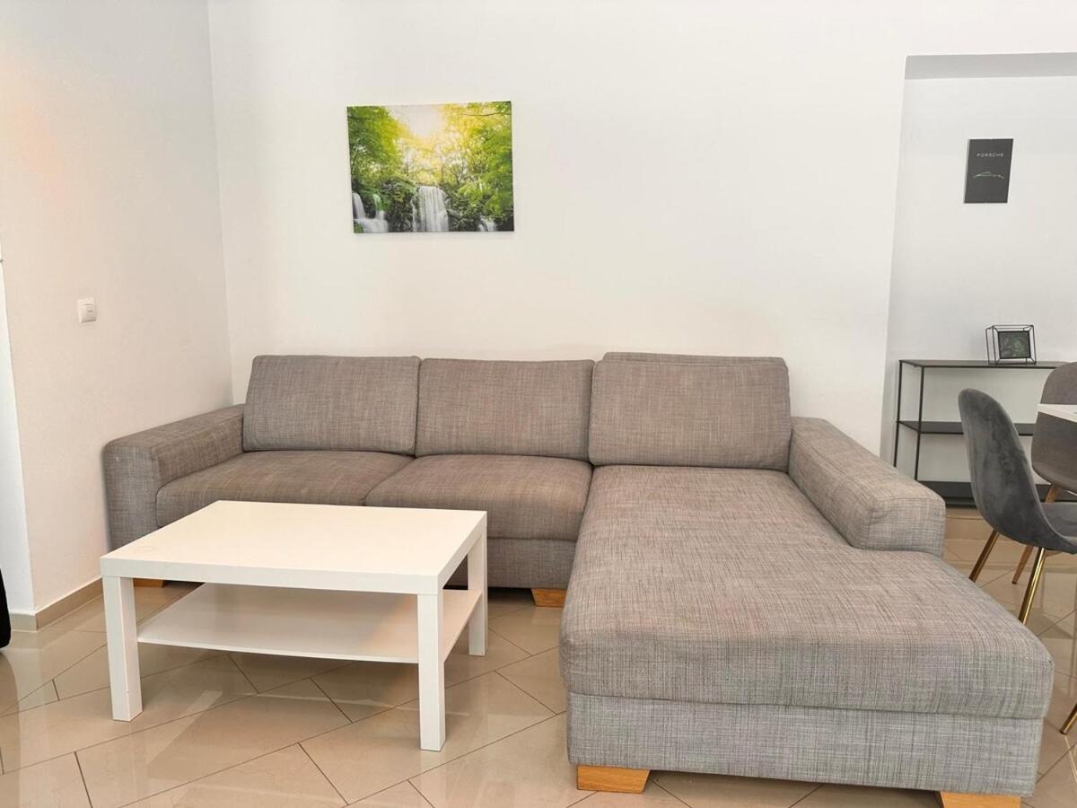 Full Premium - 2 Bedrooms For 5 People - Near Metro Holiday home