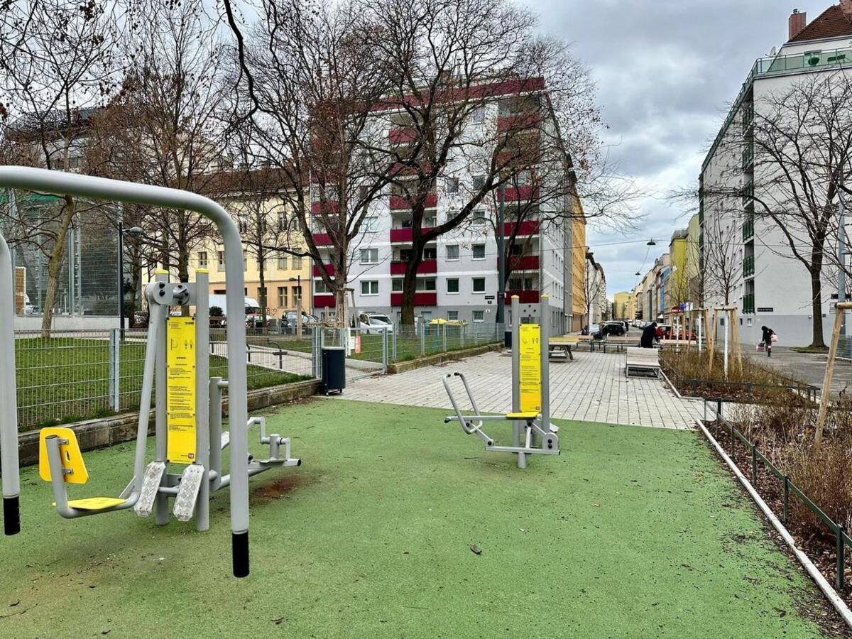 Full Premium - 2 Bedrooms For 5 People - Near Metro Vienna