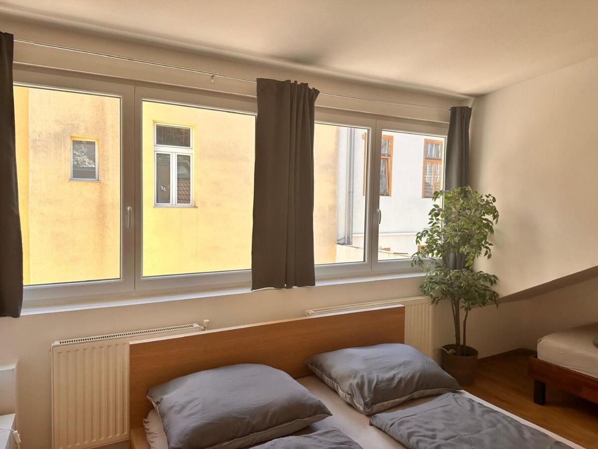 Full Premium - 2 Bedrooms For 5 People - Near Metro Holiday home
