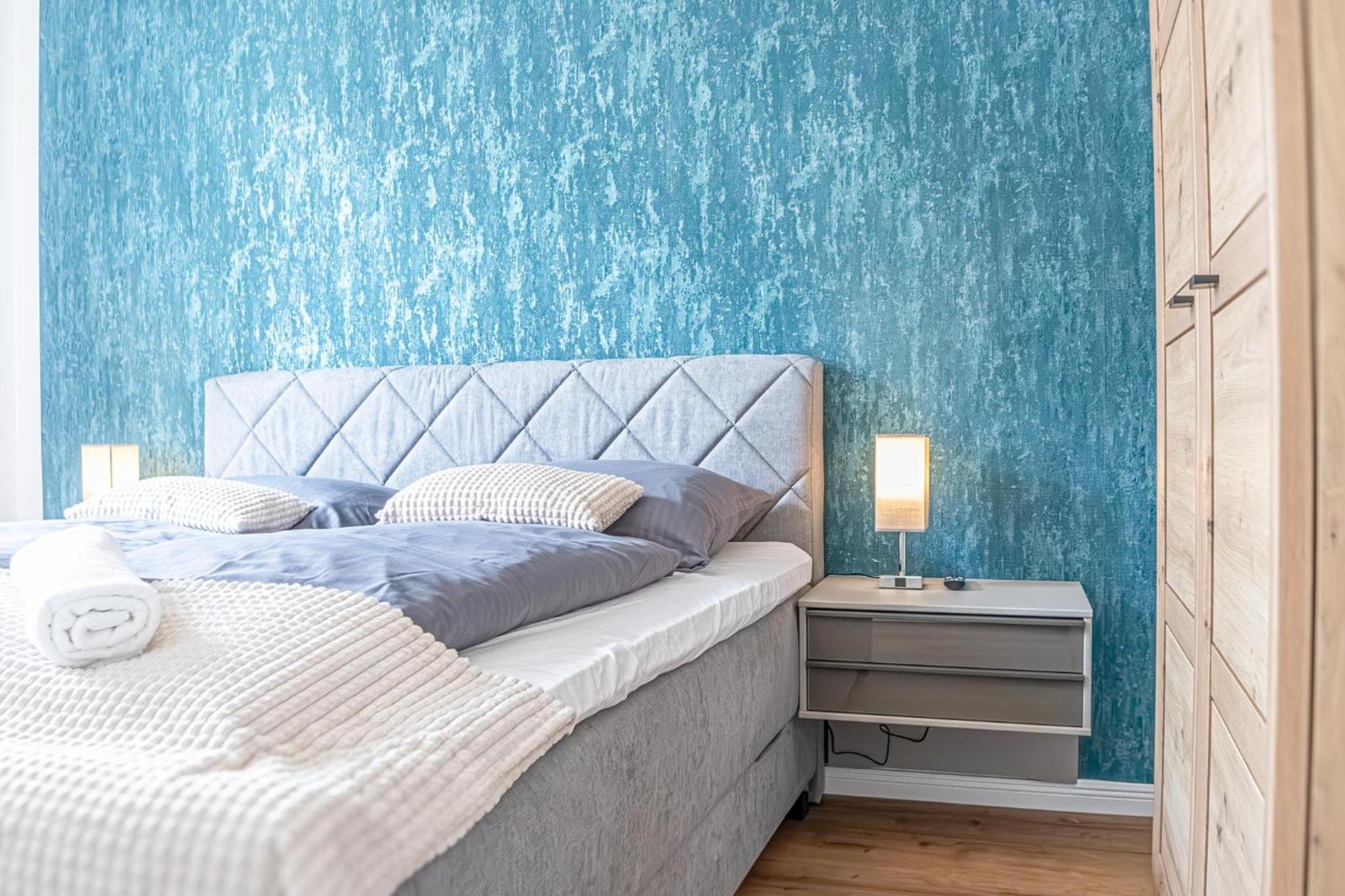 Sweet 2br & 1lr Apartment, Around Donaustadt Apartment *