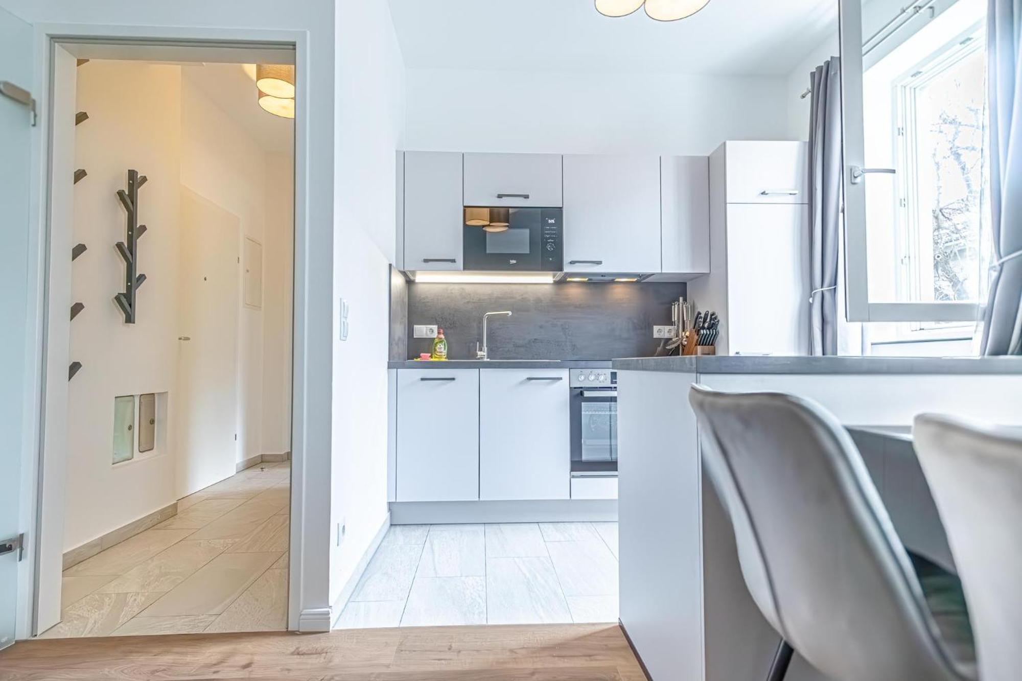 Sweet 2br & 1lr Apartment, Around Donaustadt Vienna