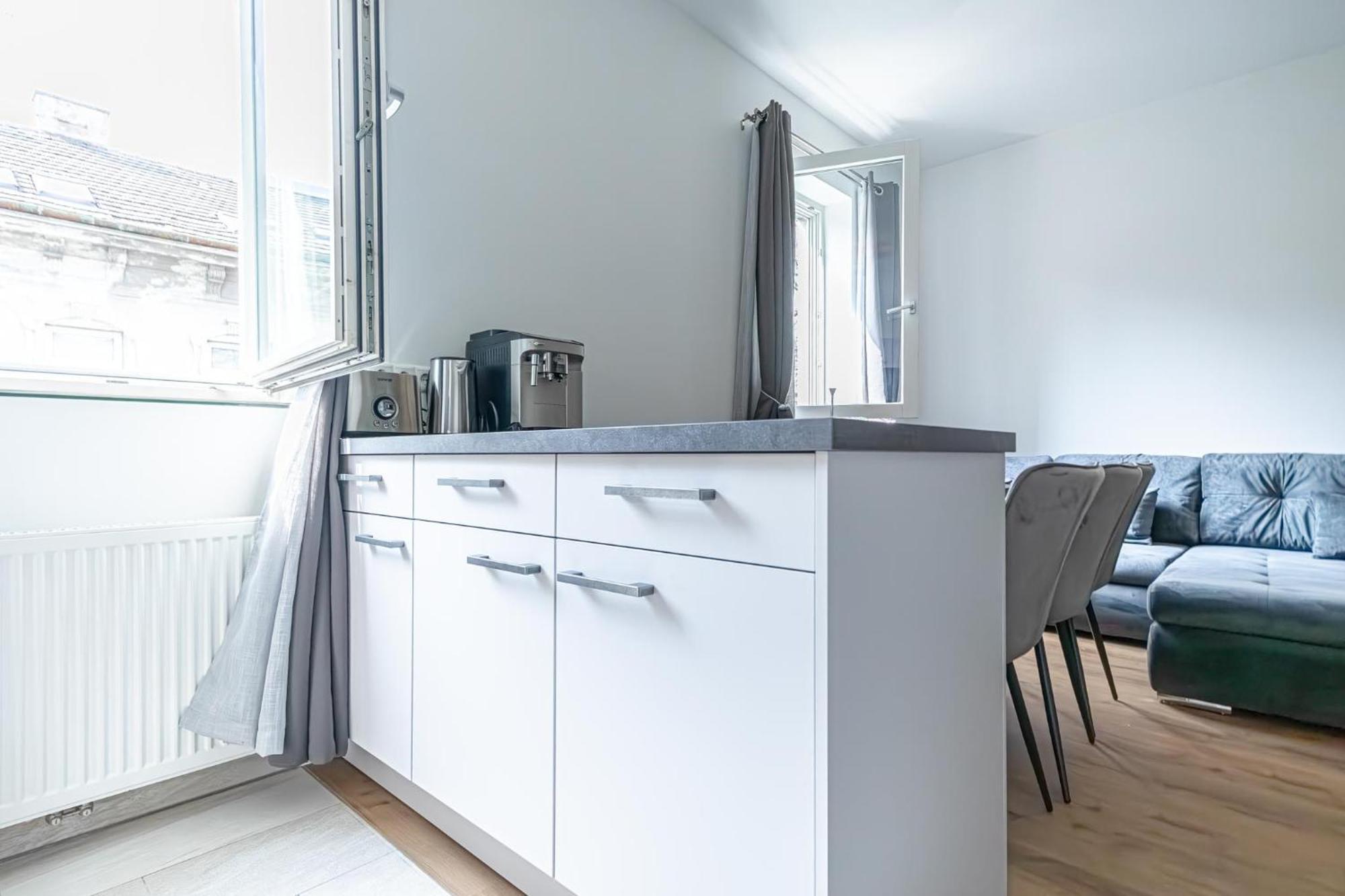 Sweet 2br & 1lr Apartment, Around Donaustadt Apartment