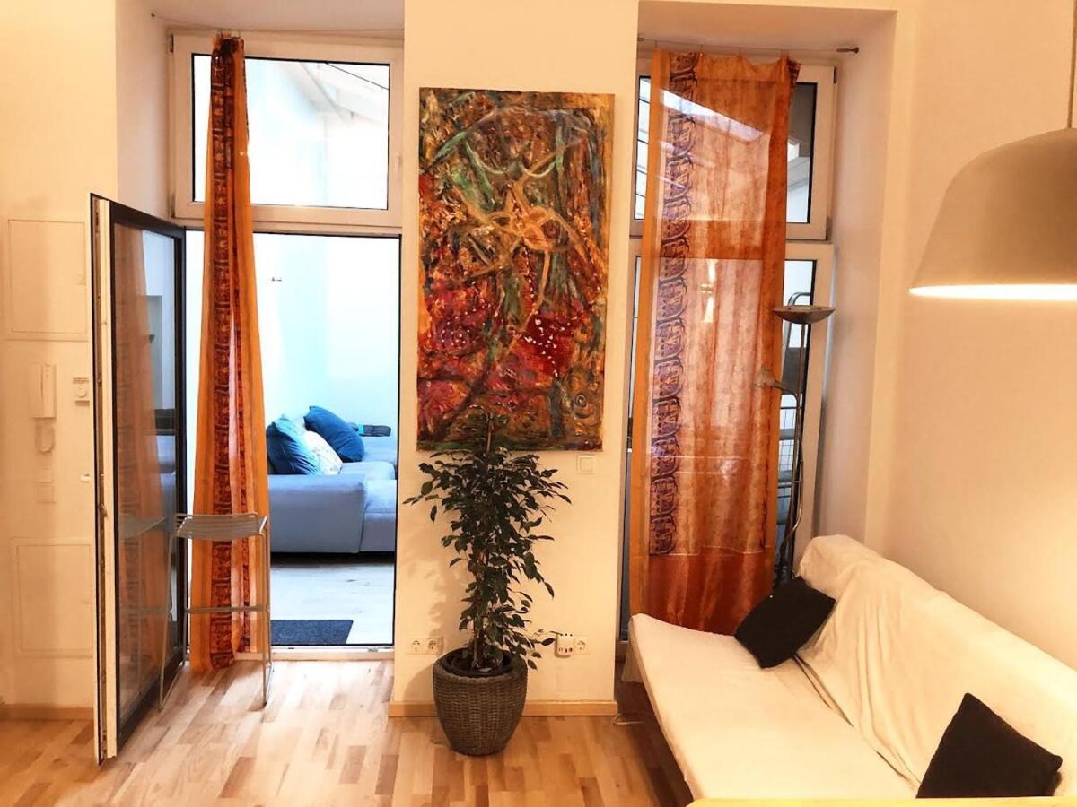 Apartment Lofty Garden Vienna