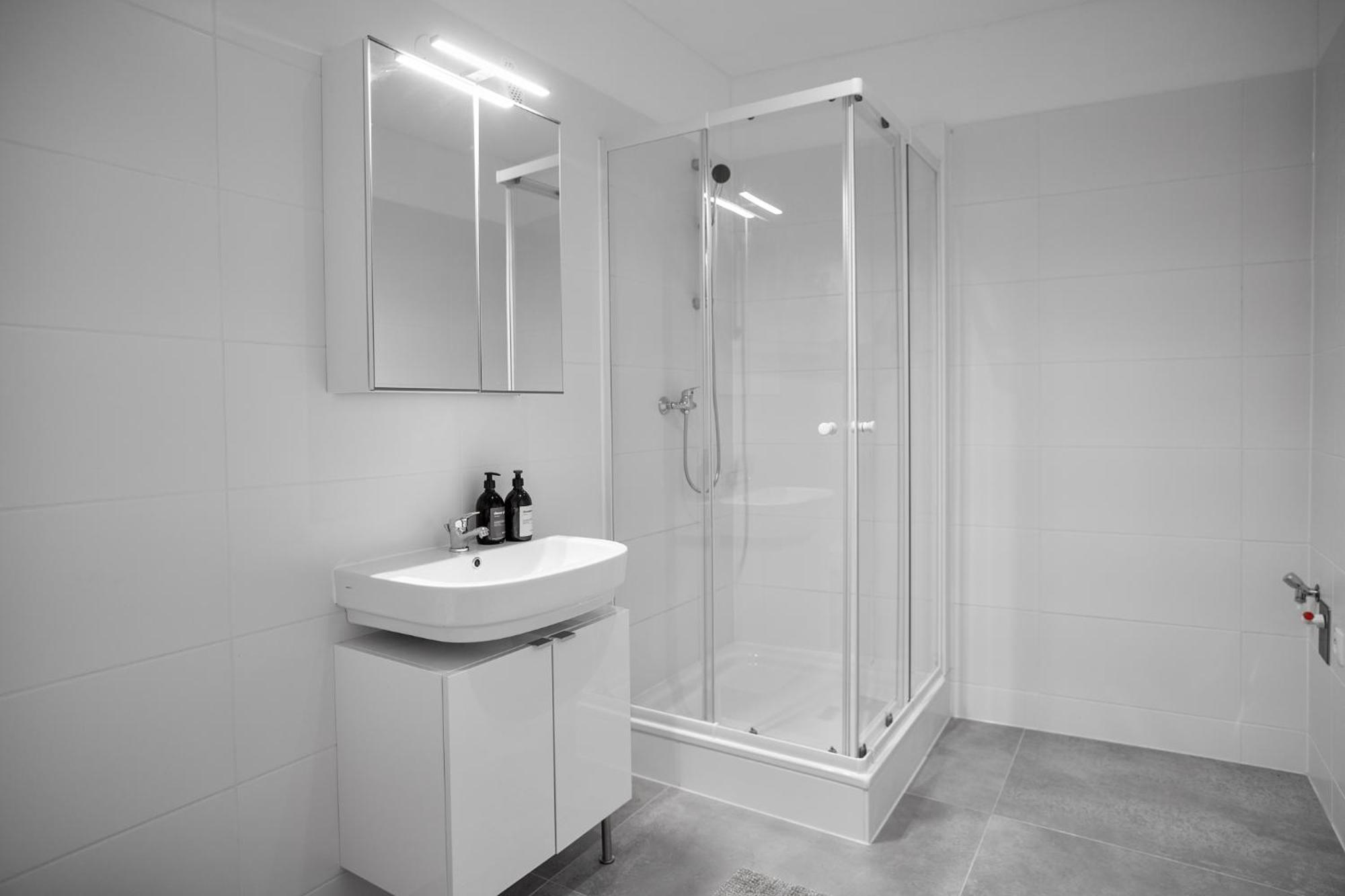Augarten Apartments I 5 Minutes To Metro, Bus And Train I Wifi I Very Central