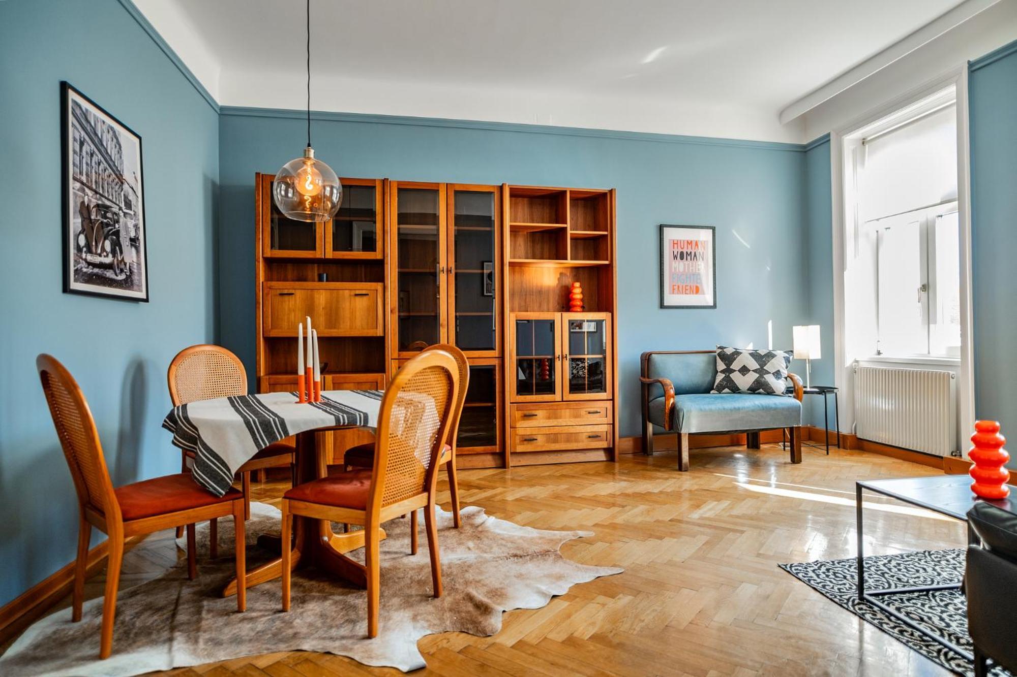 Feel At I Bright Windows I Penzing Trainstation Apartment Vienna