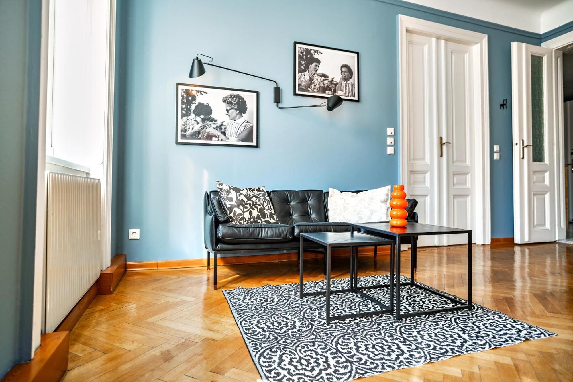 Feel At I Bright Windows I Penzing Trainstation Apartment