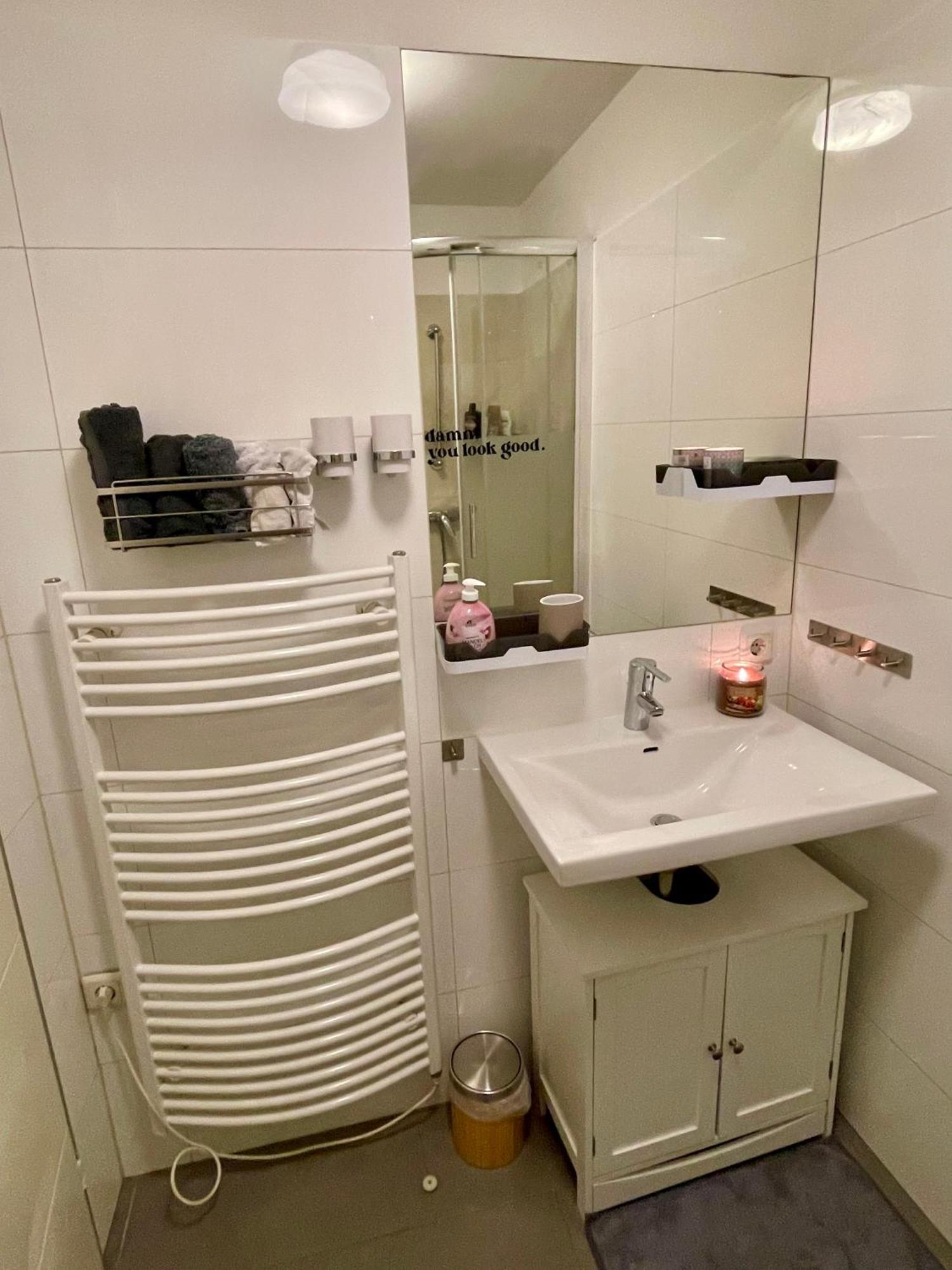 Apartment Business-apartment 1-6 Months