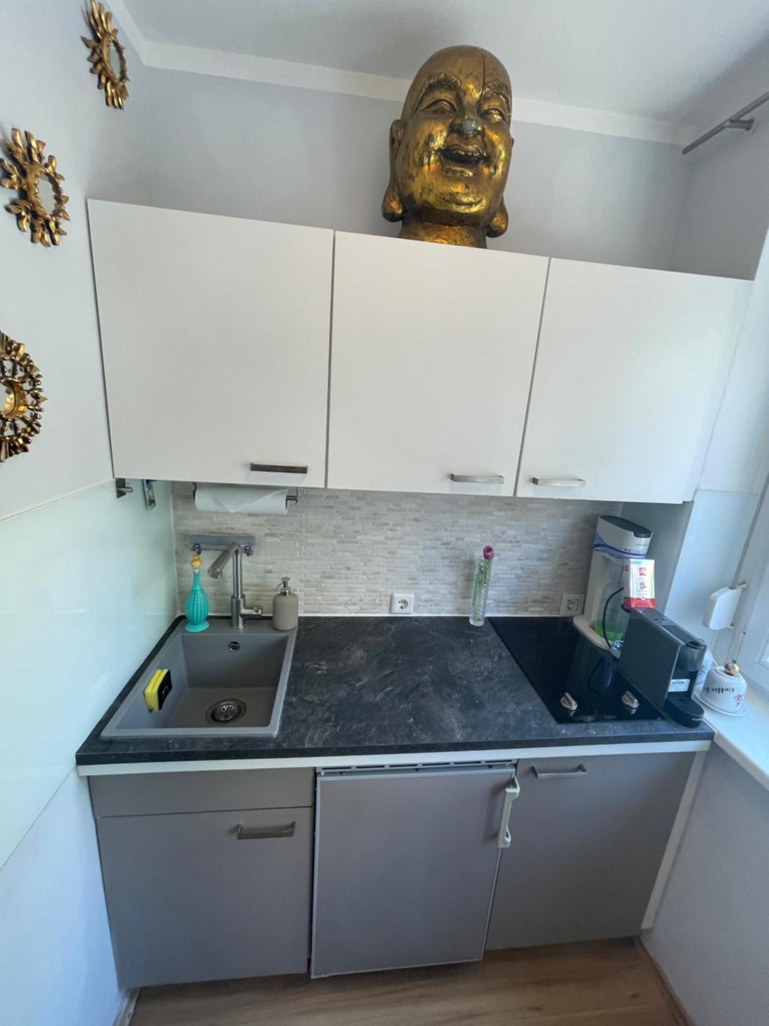 Apartment Business-apartment 1-6 Months