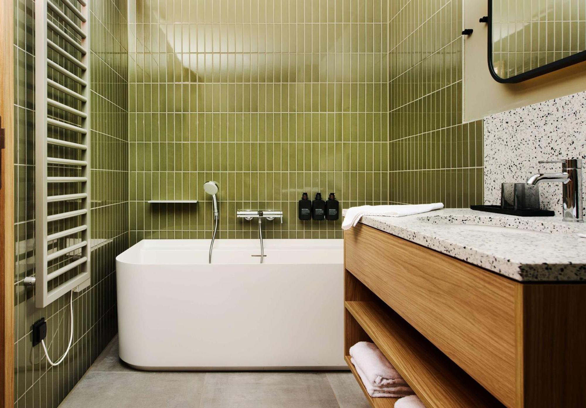 Hotel A By Adina Danube *