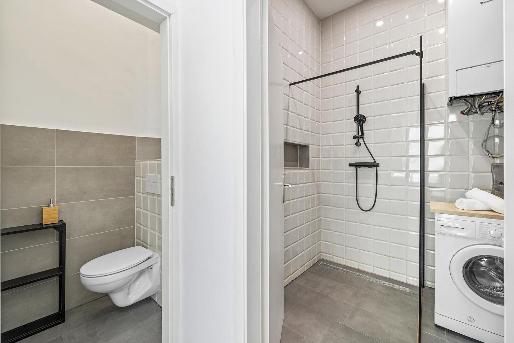 Maximilian Apartment *