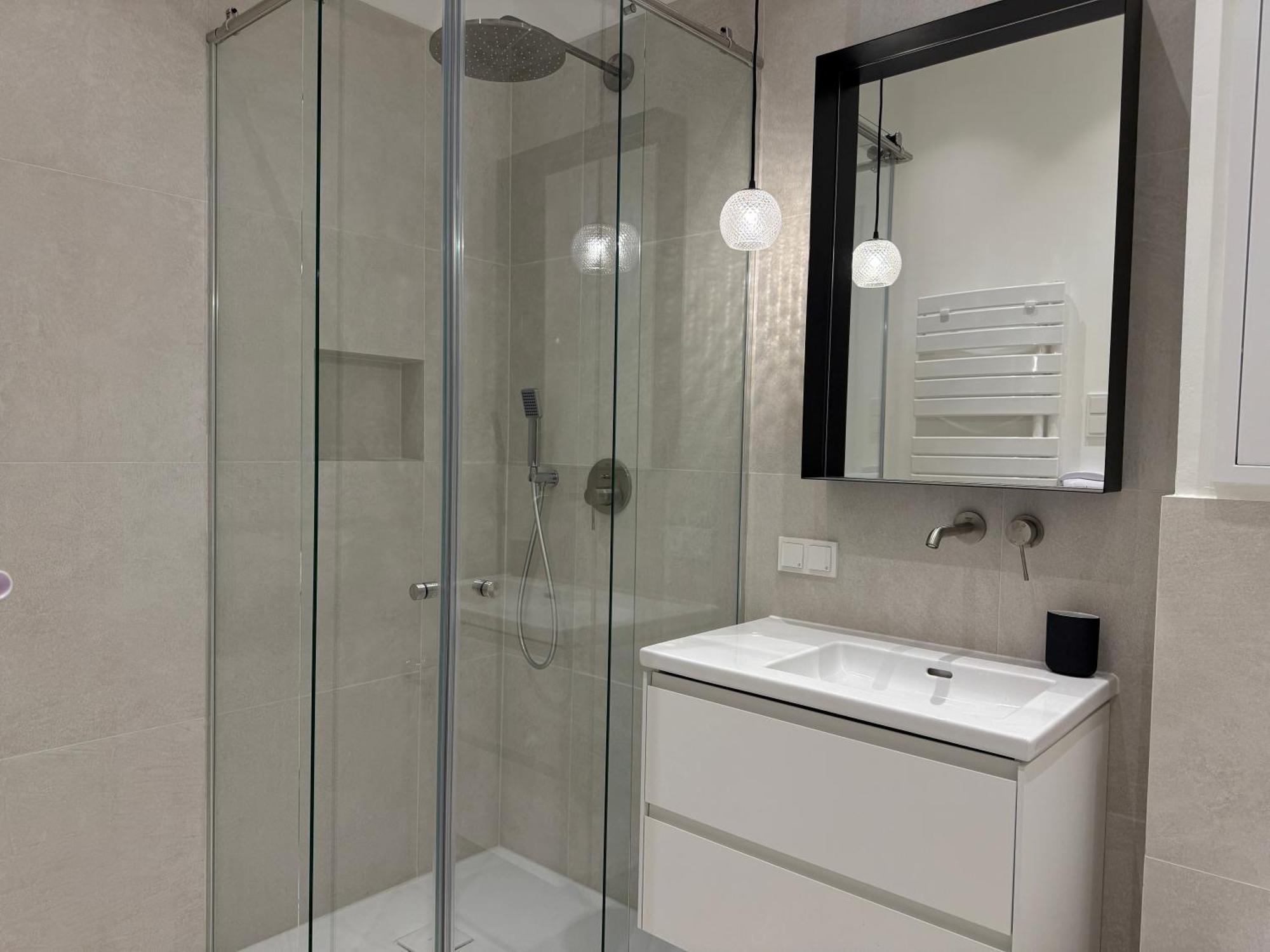 Renovated Apartment *