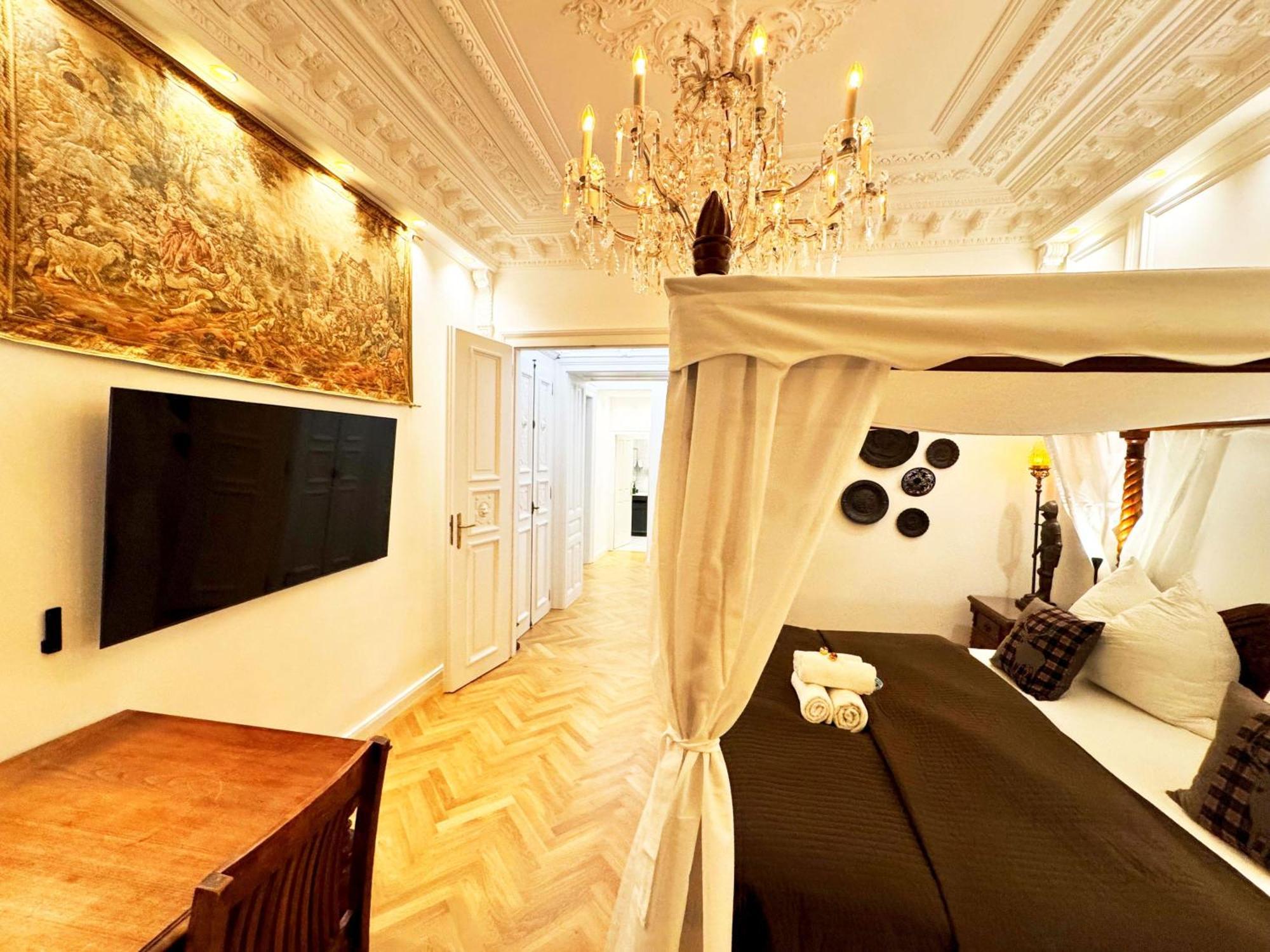 7th Heaven Center Apartment