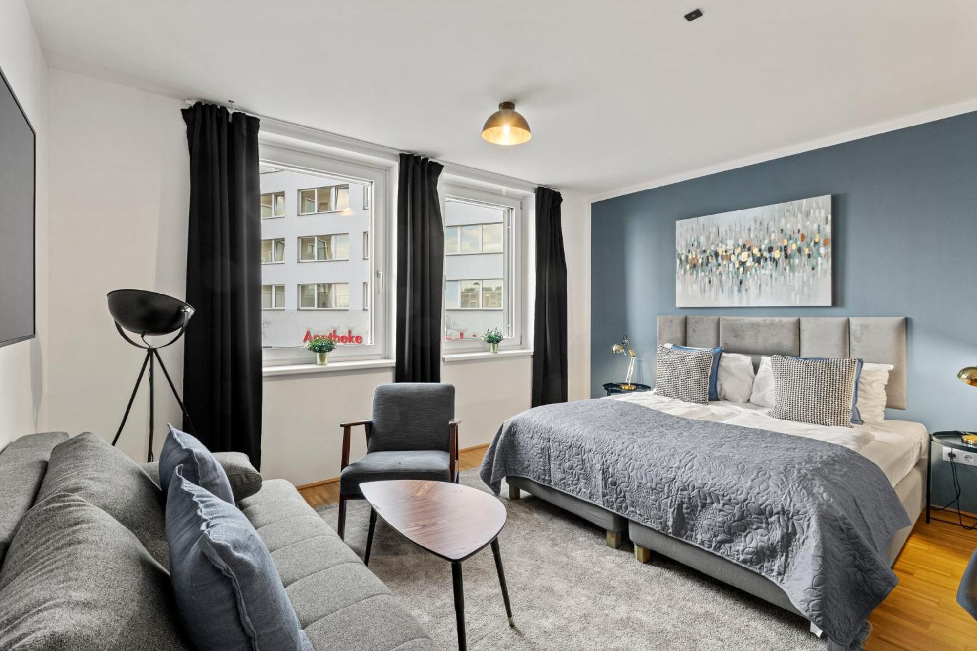 Apartment At Station I 3 Minutes To Shopping Street I High Speed Wifi *