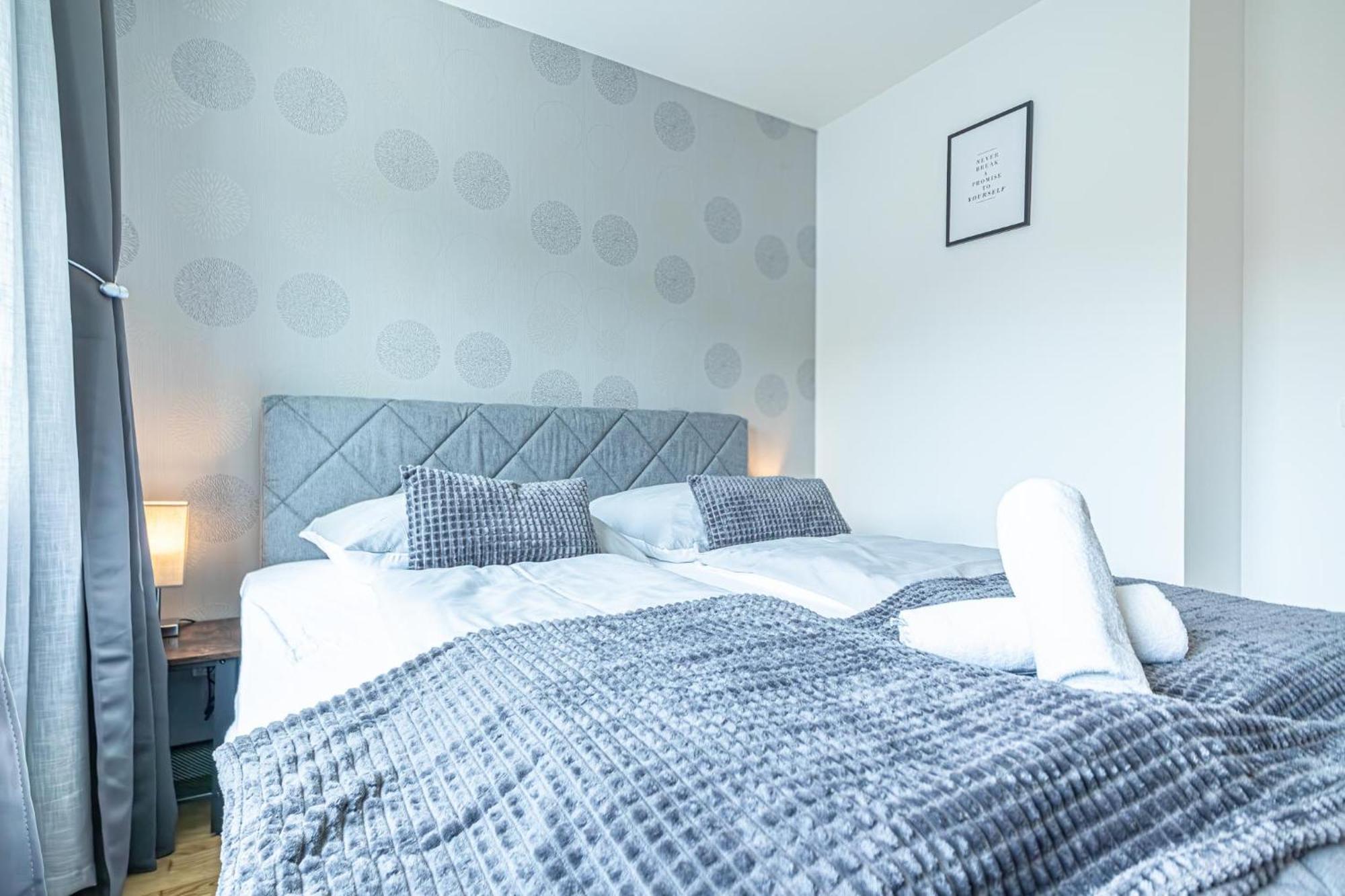 Chic 1br & 1lr, Kingbed, Only 9 Min To Center Via Metro Apartment Vienna