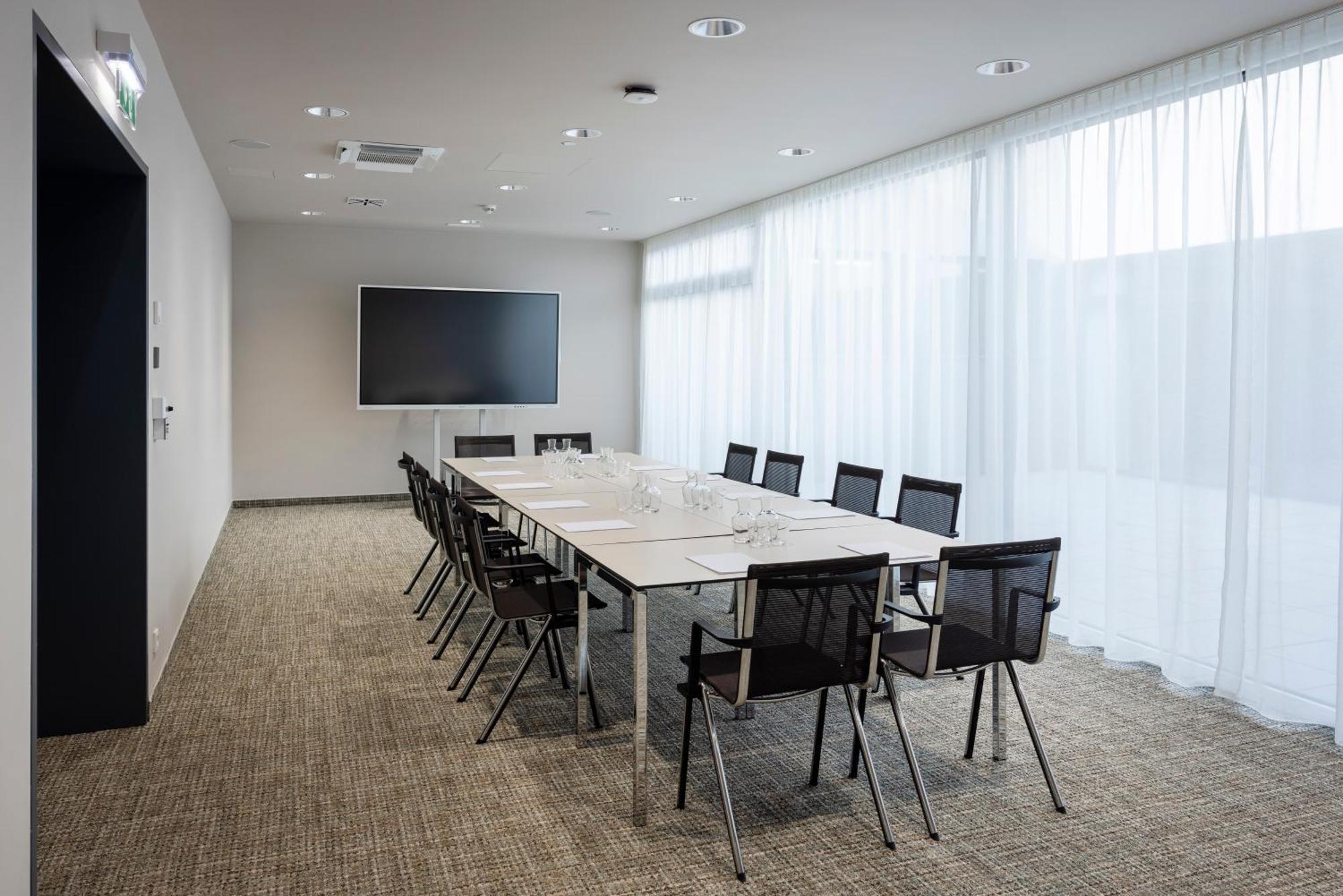 Hotel Arcotel Aq 4*