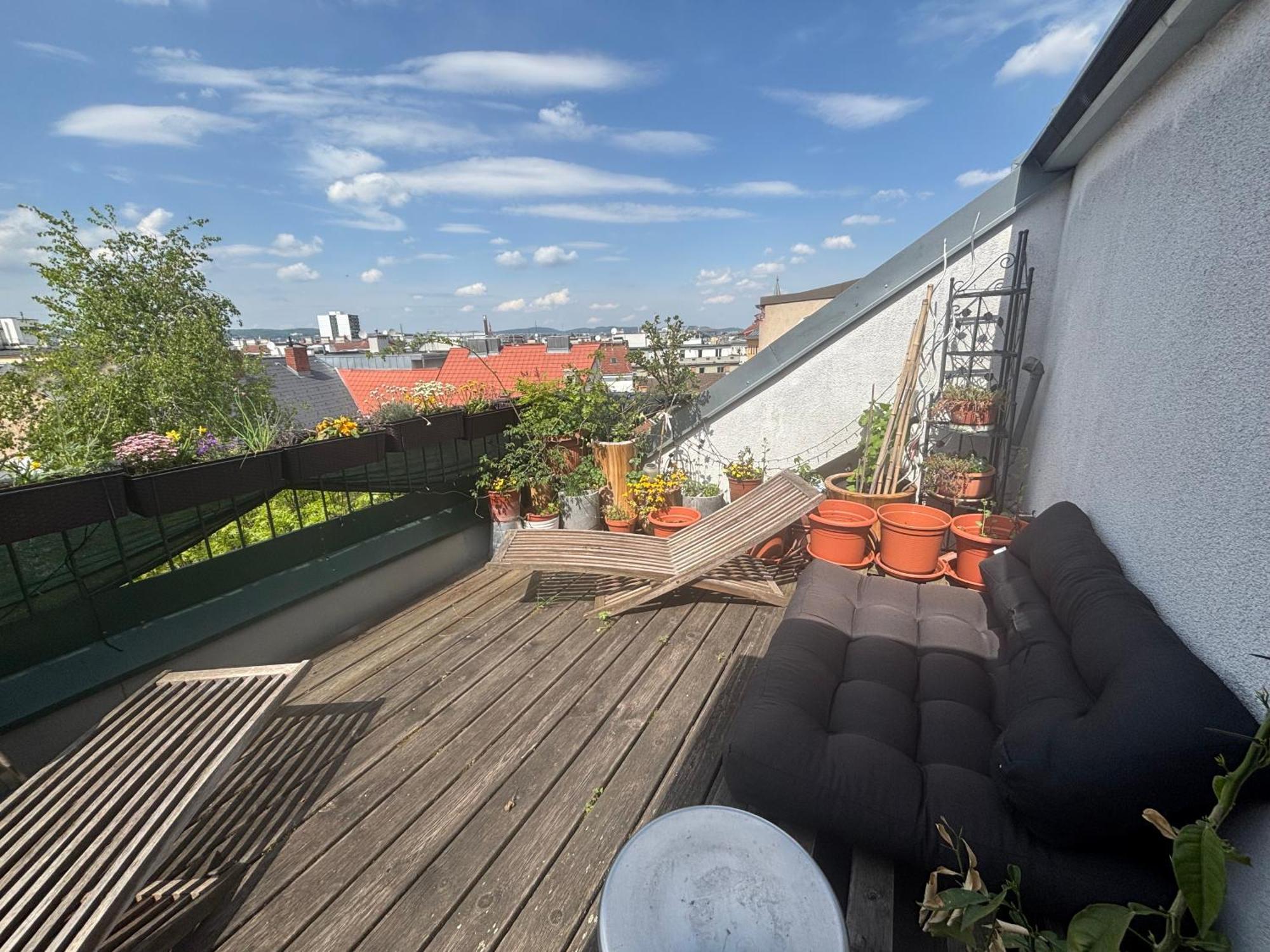 Floor With View Apartment *