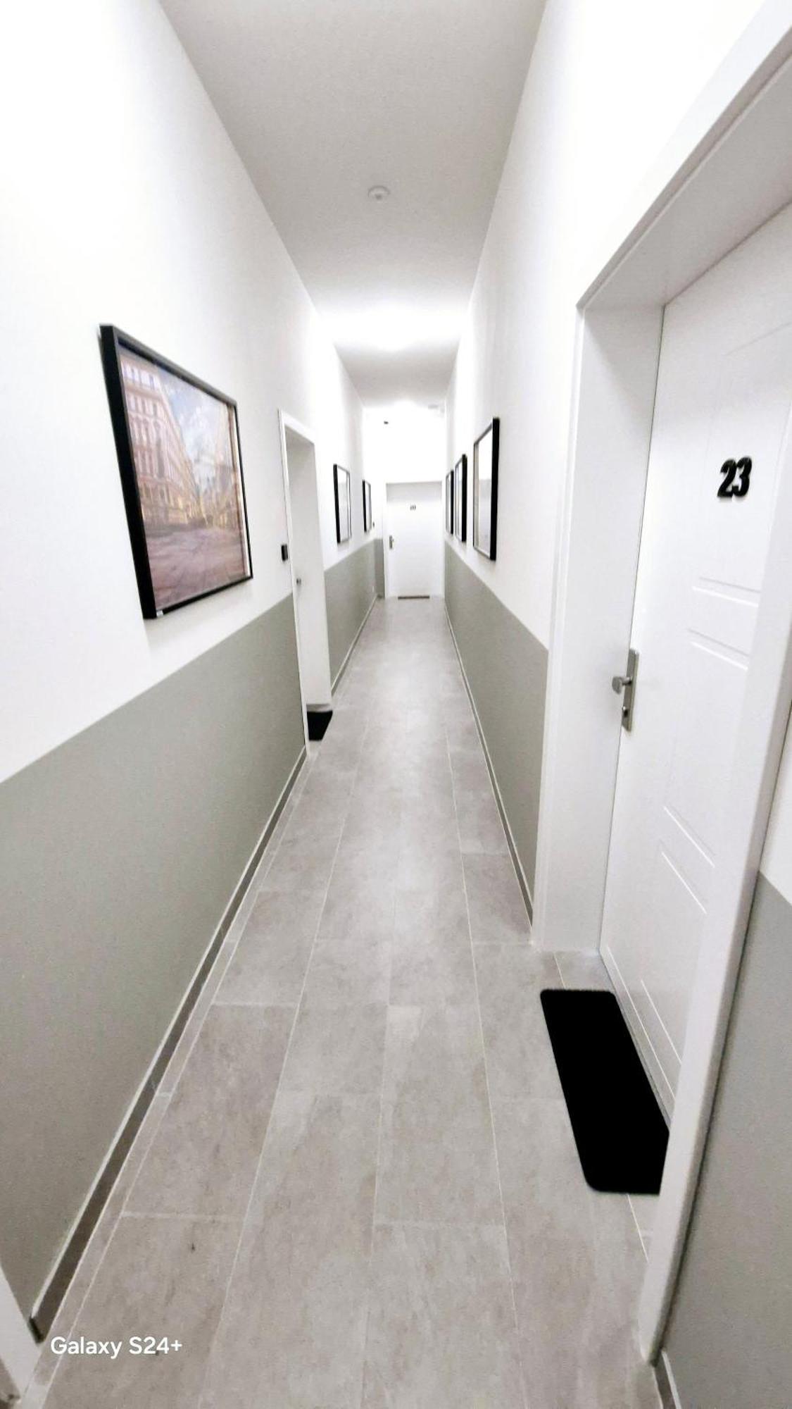 Apartment Moderne Mit Klima, Perfekter Anbindung Ins Zentrum Und Kostenlose Parkplaetze! *