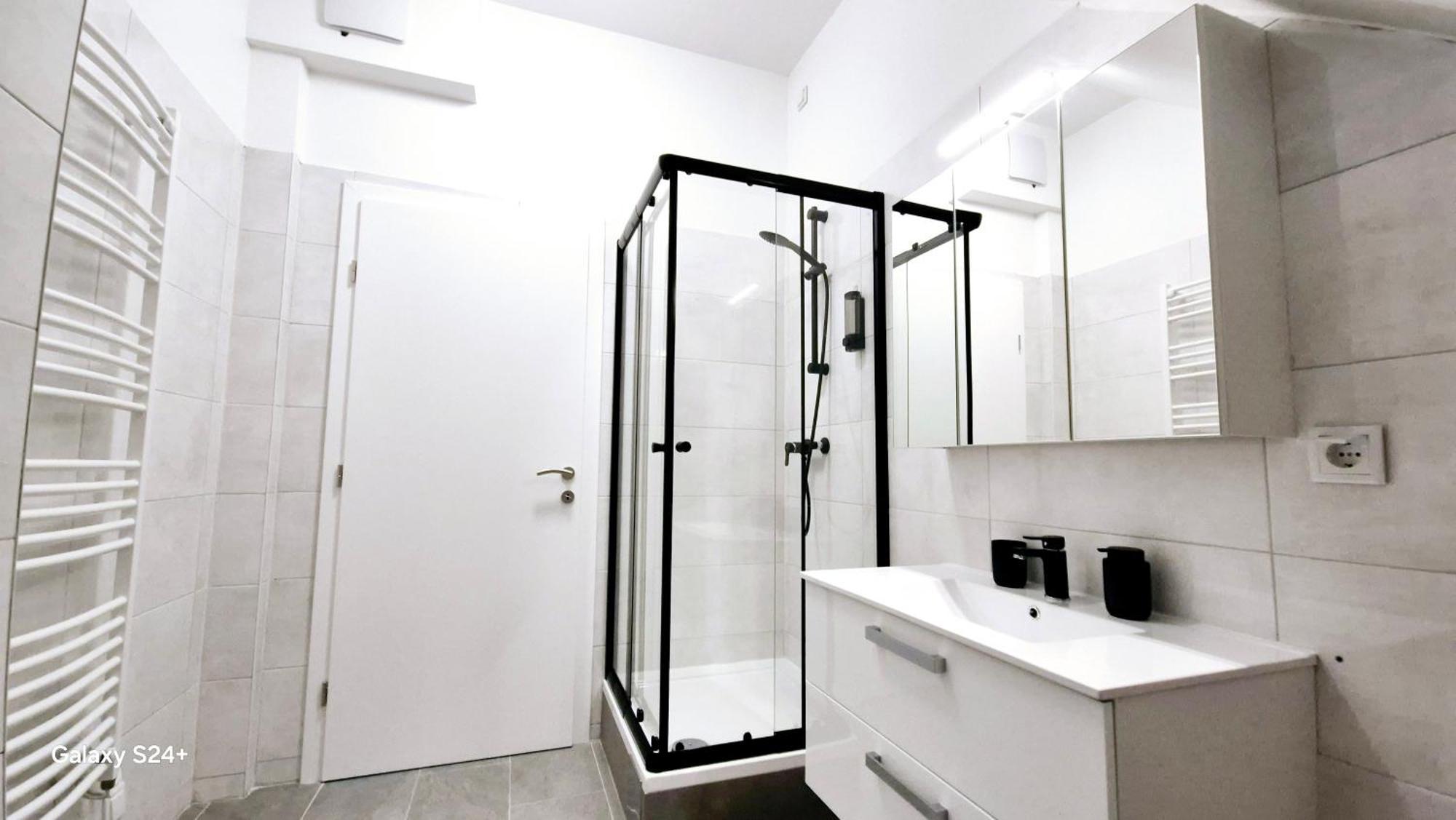 Moderne Mit Klima, Perfekter Anbindung Ins Zentrum Und Kostenlose Parkplaetze! Vienna