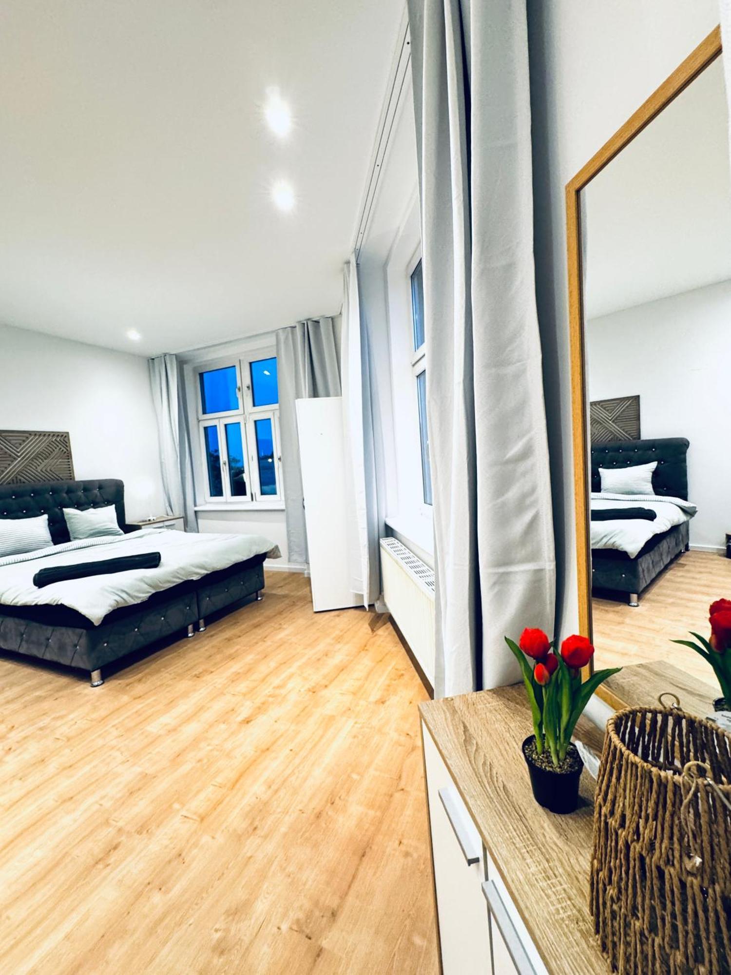 Comfy & Cozy 4br Shared Next To Kaufpark Alterlaa Vienna