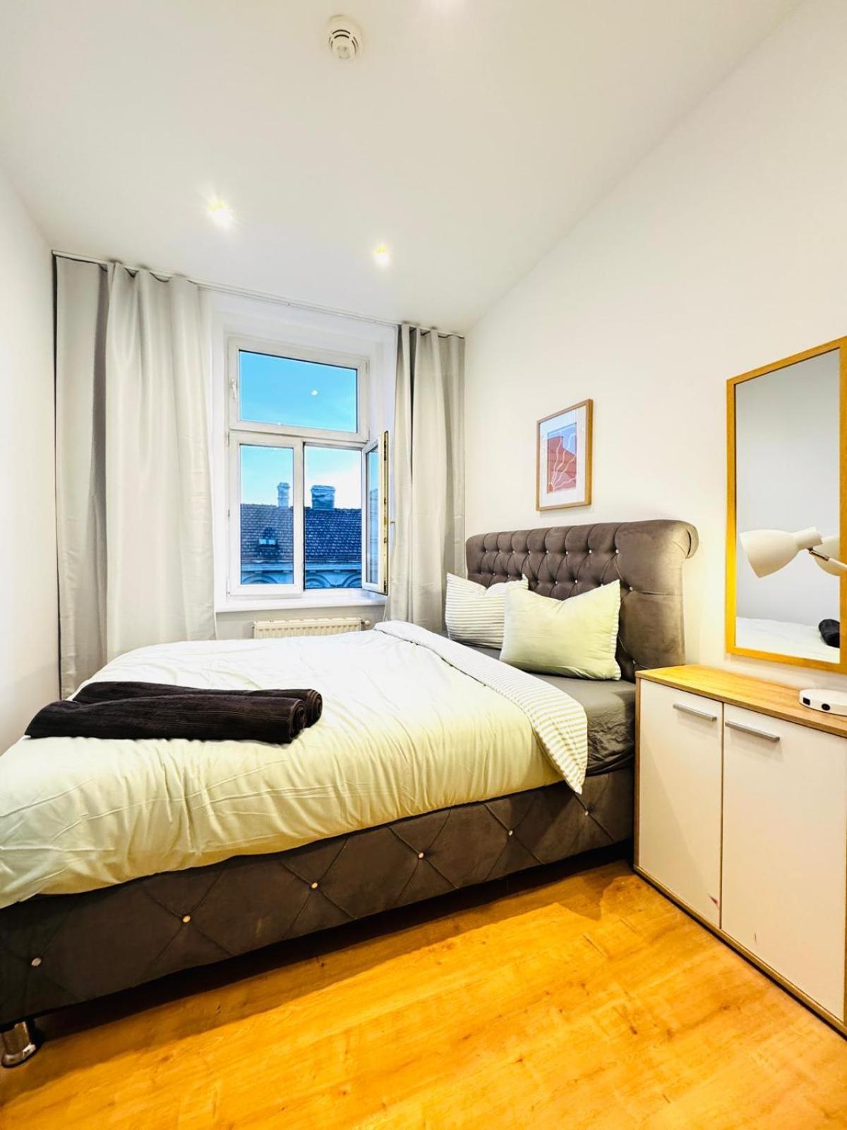 Comfy & Cozy 4br Shared Next To Kaufpark Alterlaa * Vienna
