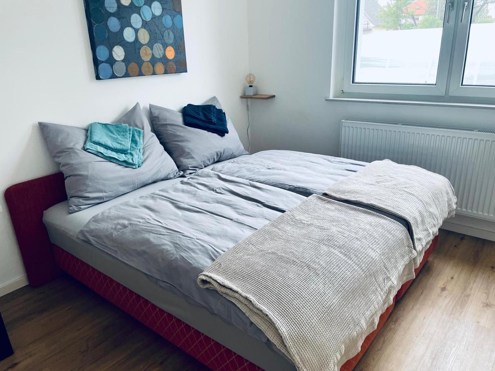 In In Perfect Situaton Near Vic And Donau Park With Pool And Private Garden Sleeps 4 With 2 Bedrooms, Kitchen And Livingroom And Bath And Private Parking *