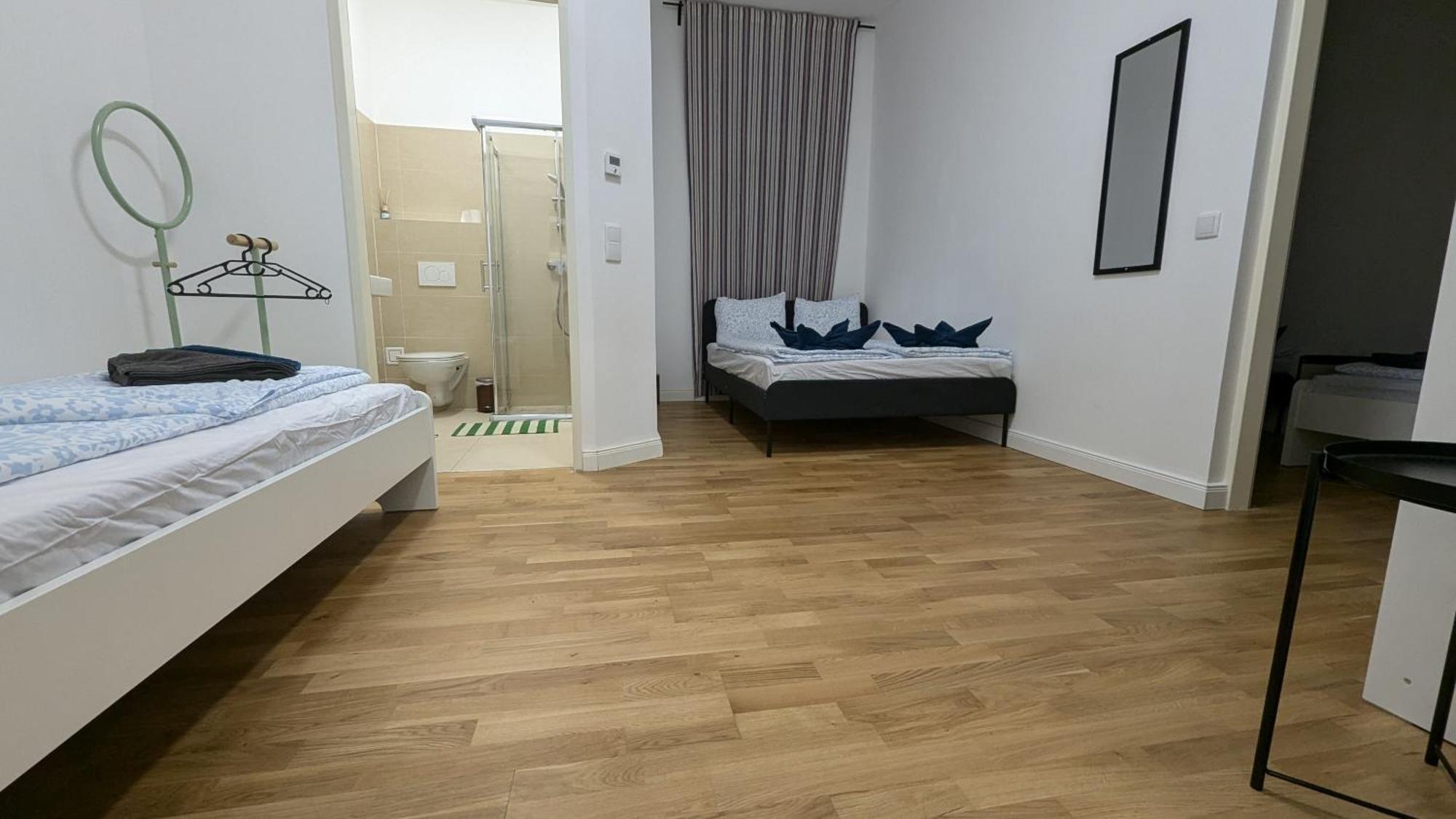 Spacious In A Lively Area Apartment
