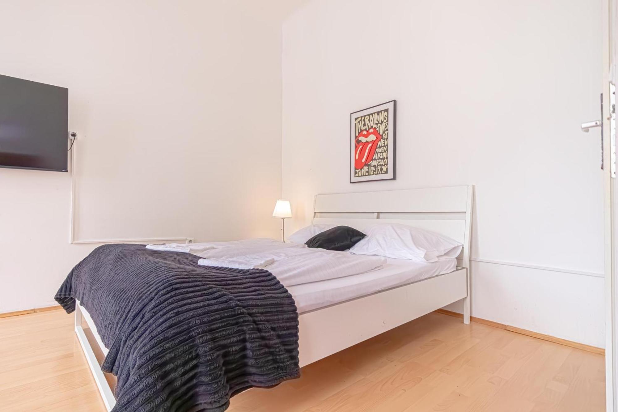 Apartment Viennese 3br Apt. Near Wiener Stadthalle & Vienna