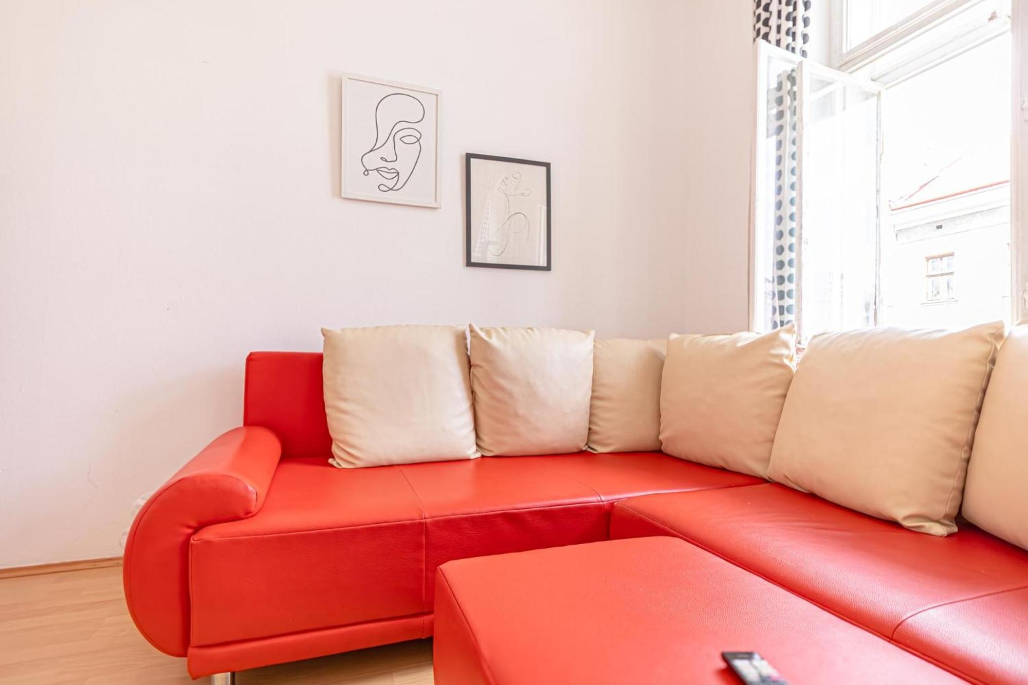 Viennese 3br Apt. Near Wiener Stadthalle & * Vienna