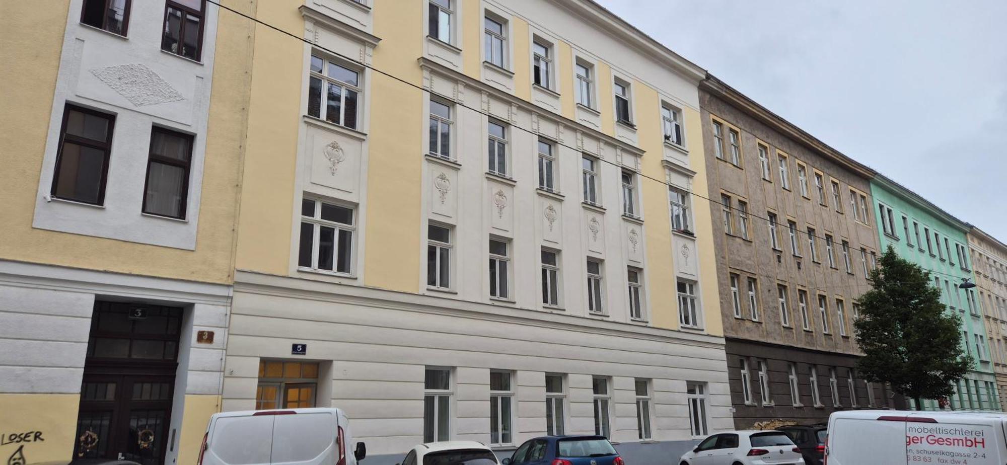 Schoenbrunn Apartment *