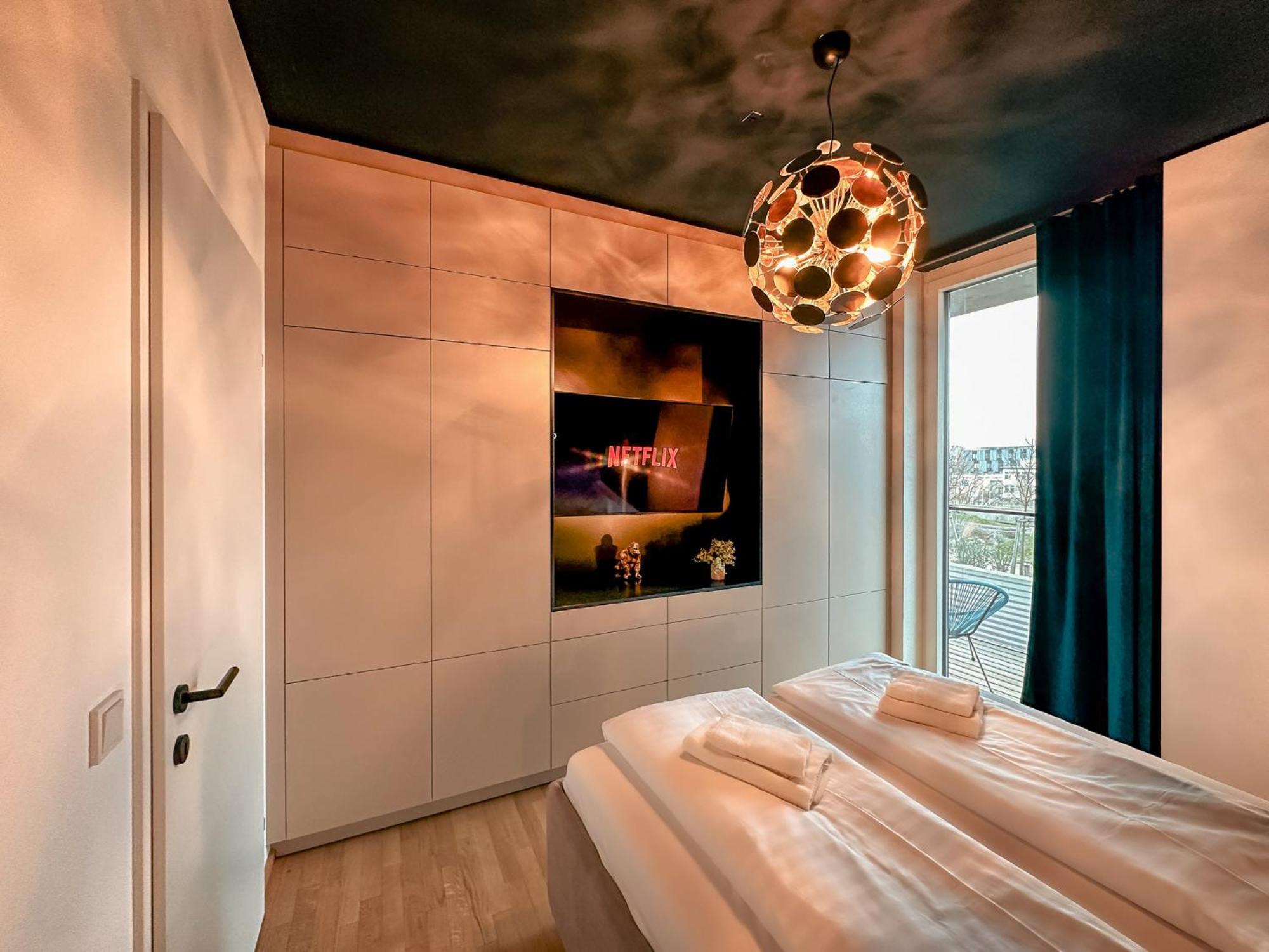 Kaiser Lodge With Rooftop Pool & Underground Car Park - An Alpenluxus Appartement, Vienna